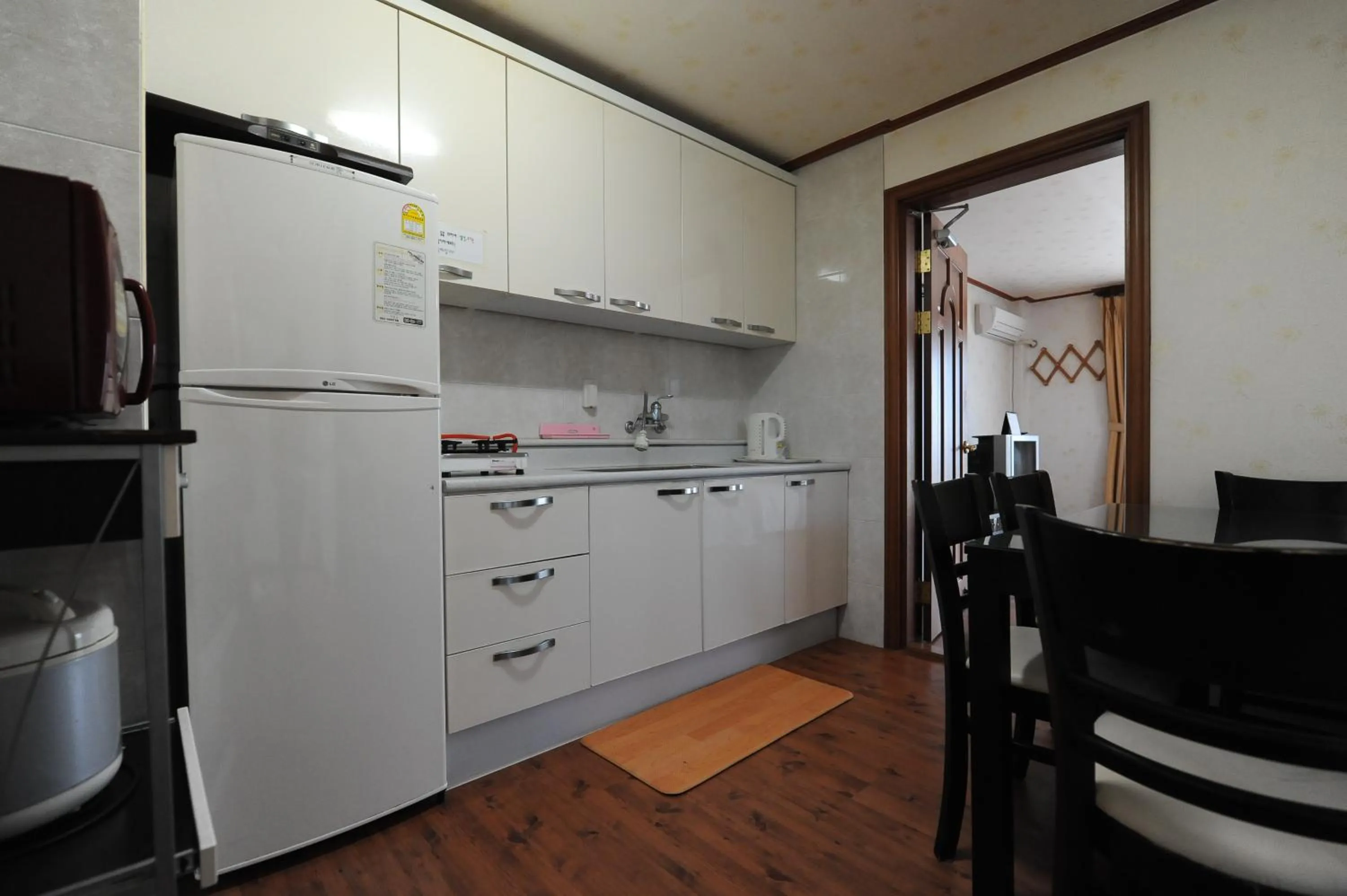 Kitchen or kitchenette in Jeju Feel House