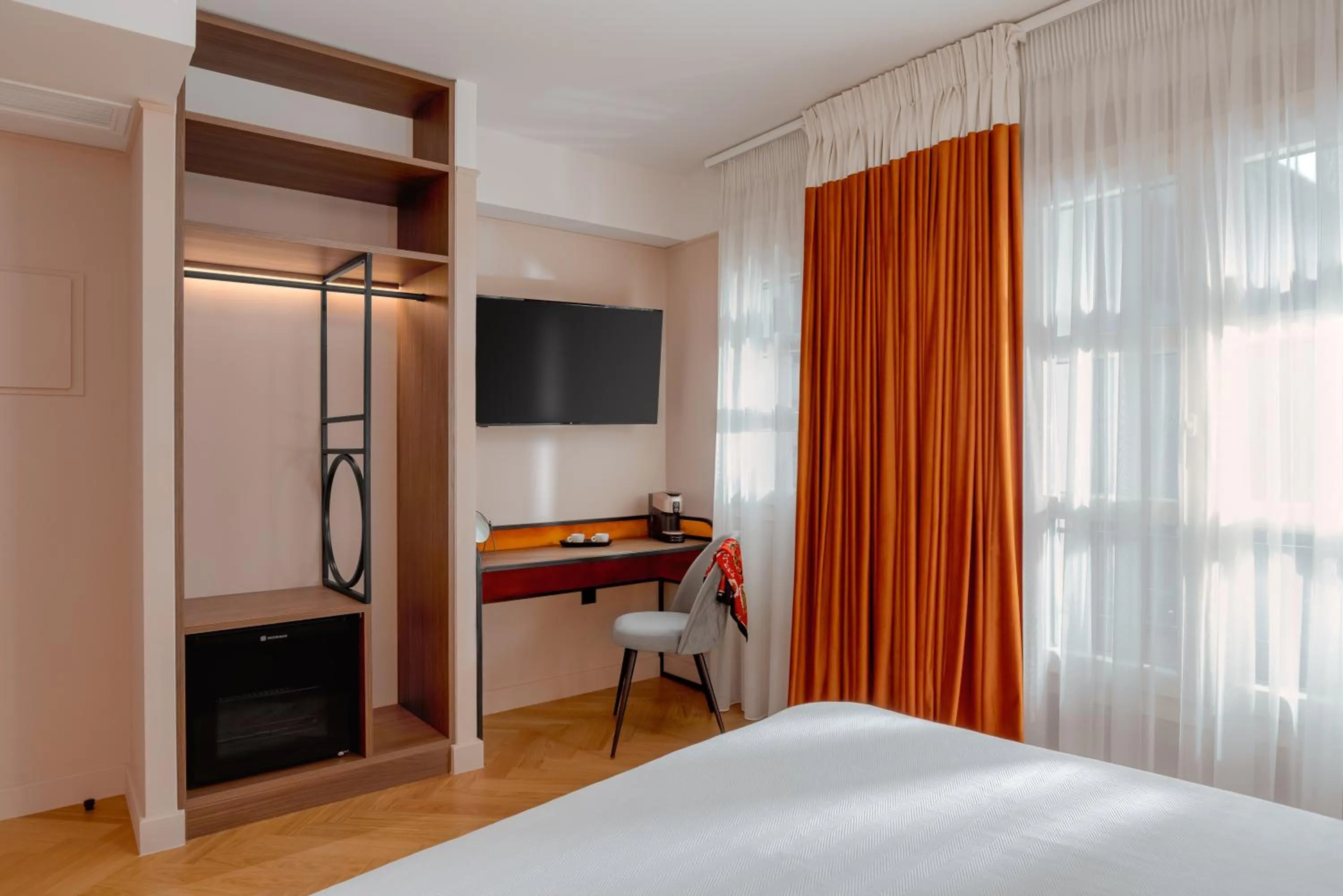 Coffee/tea facilities, Bed in NAIADES the residence ioannina castle