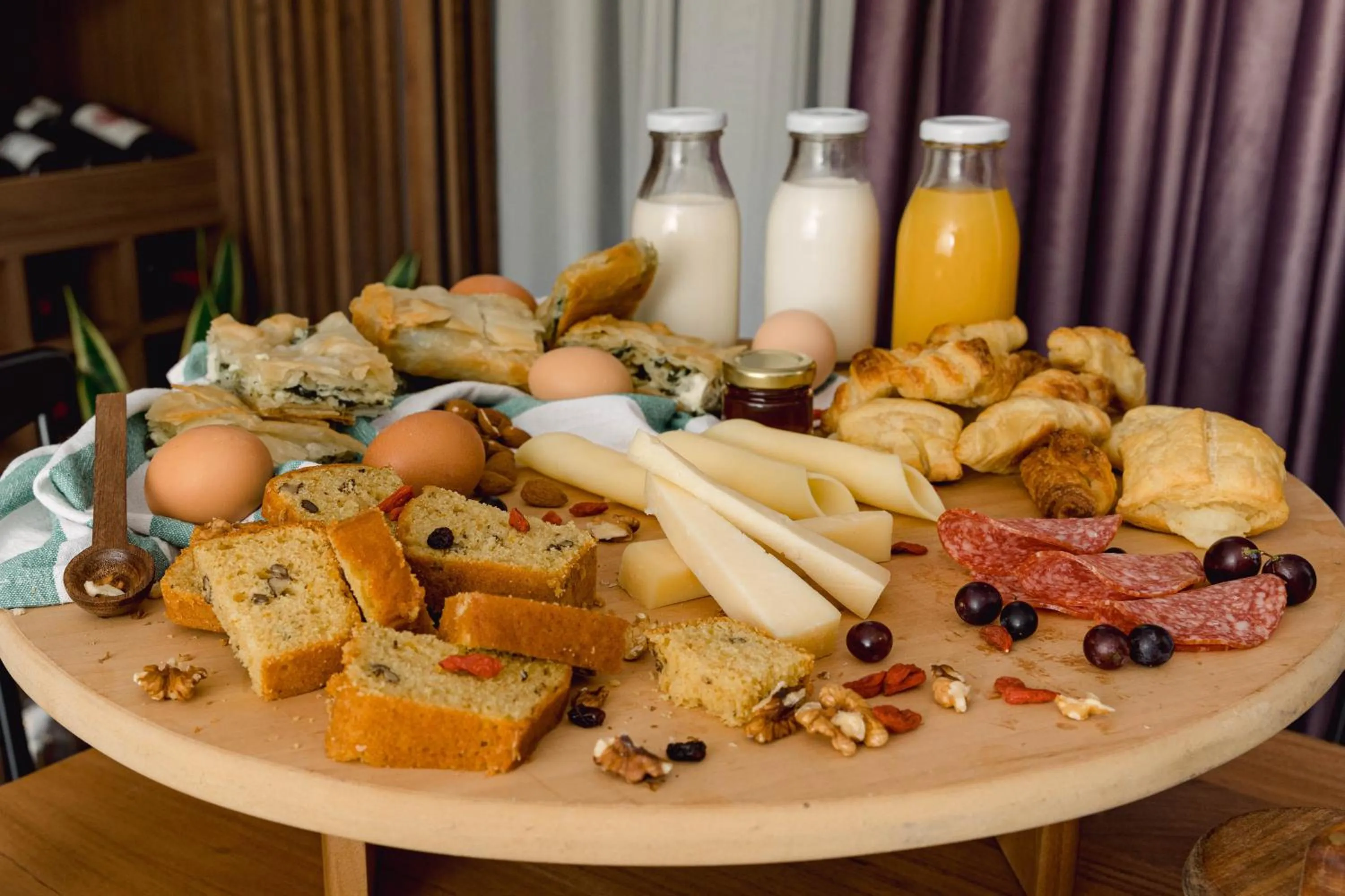 Breakfast in NAIADES the residence ioannina castle