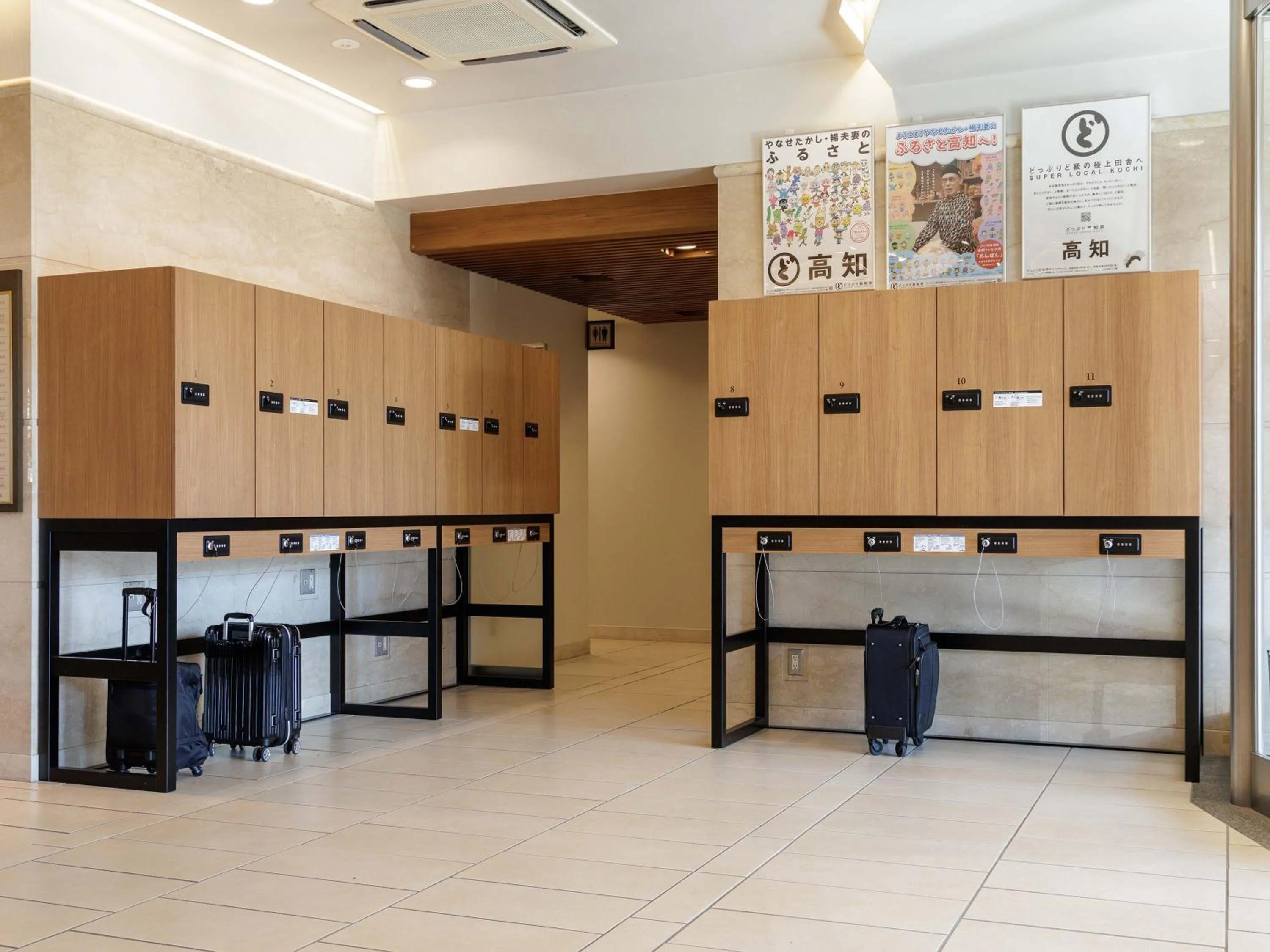 Lobby or reception in Nishitetsu Inn Kochi Harimayabashi