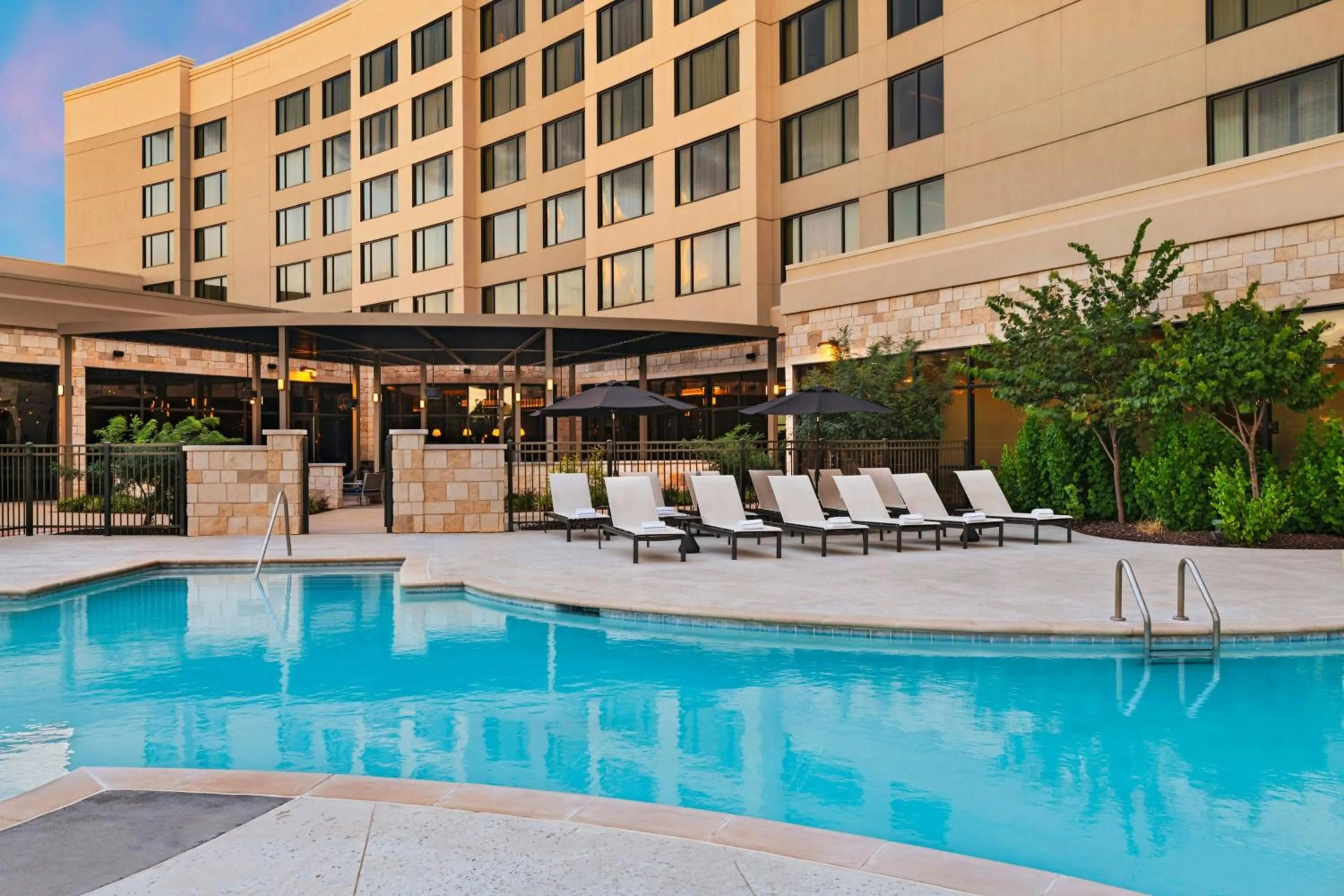 Swimming pool in The Westin Dallas Southlake