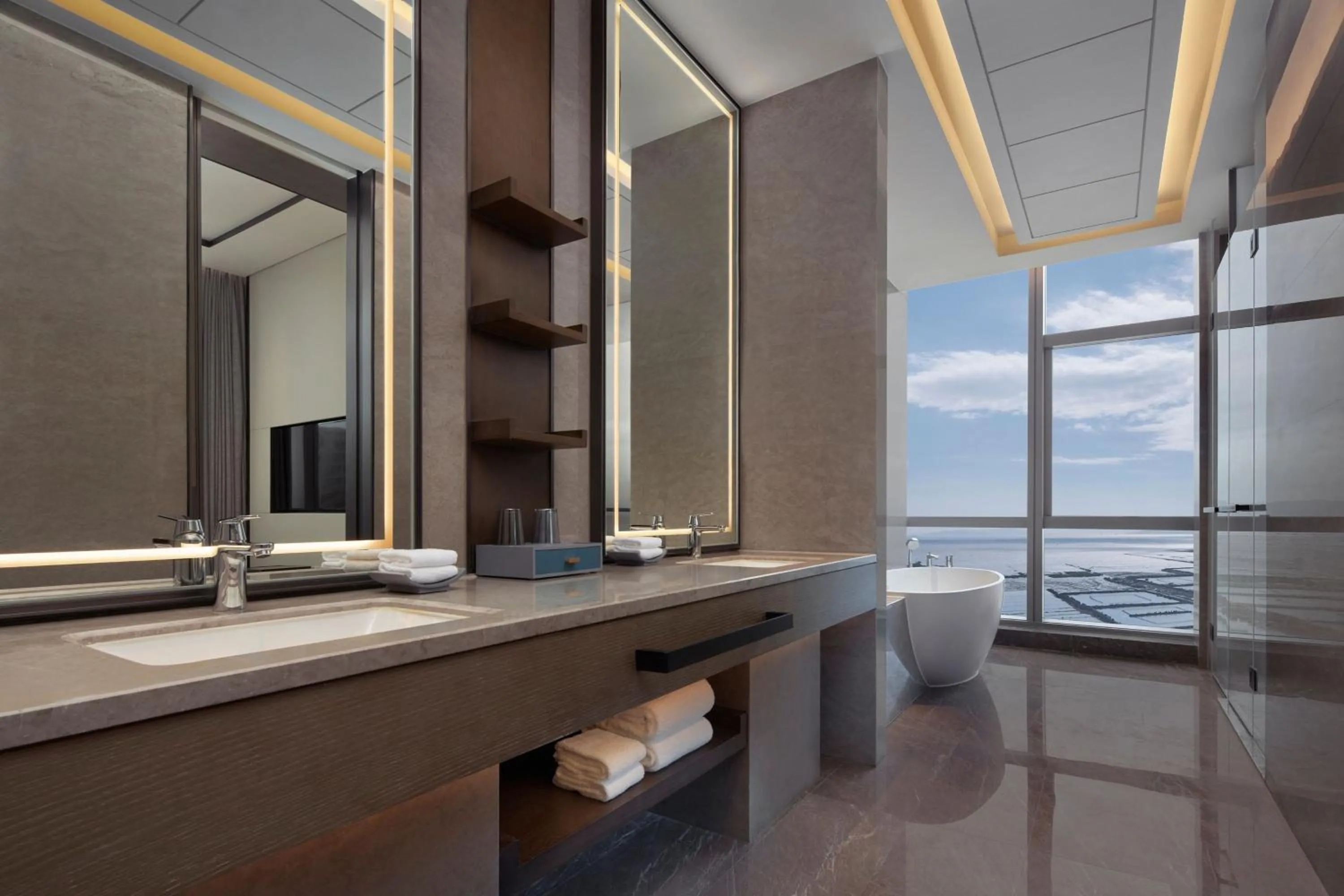 Bathroom in Courtyard by Marriott Wenzhou Yueqing