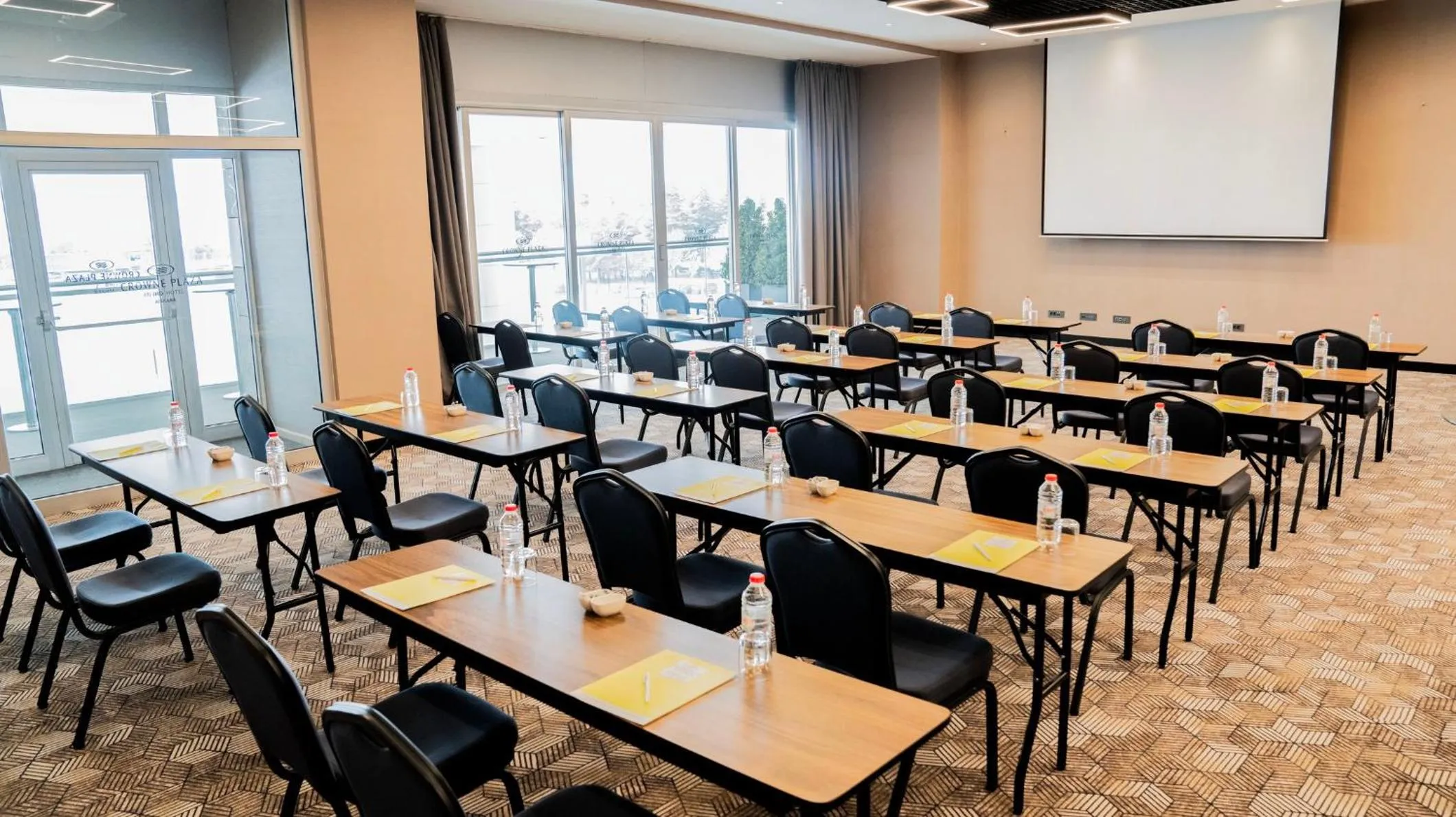 Meeting/conference room in Crowne Plaza Ankara by IHG