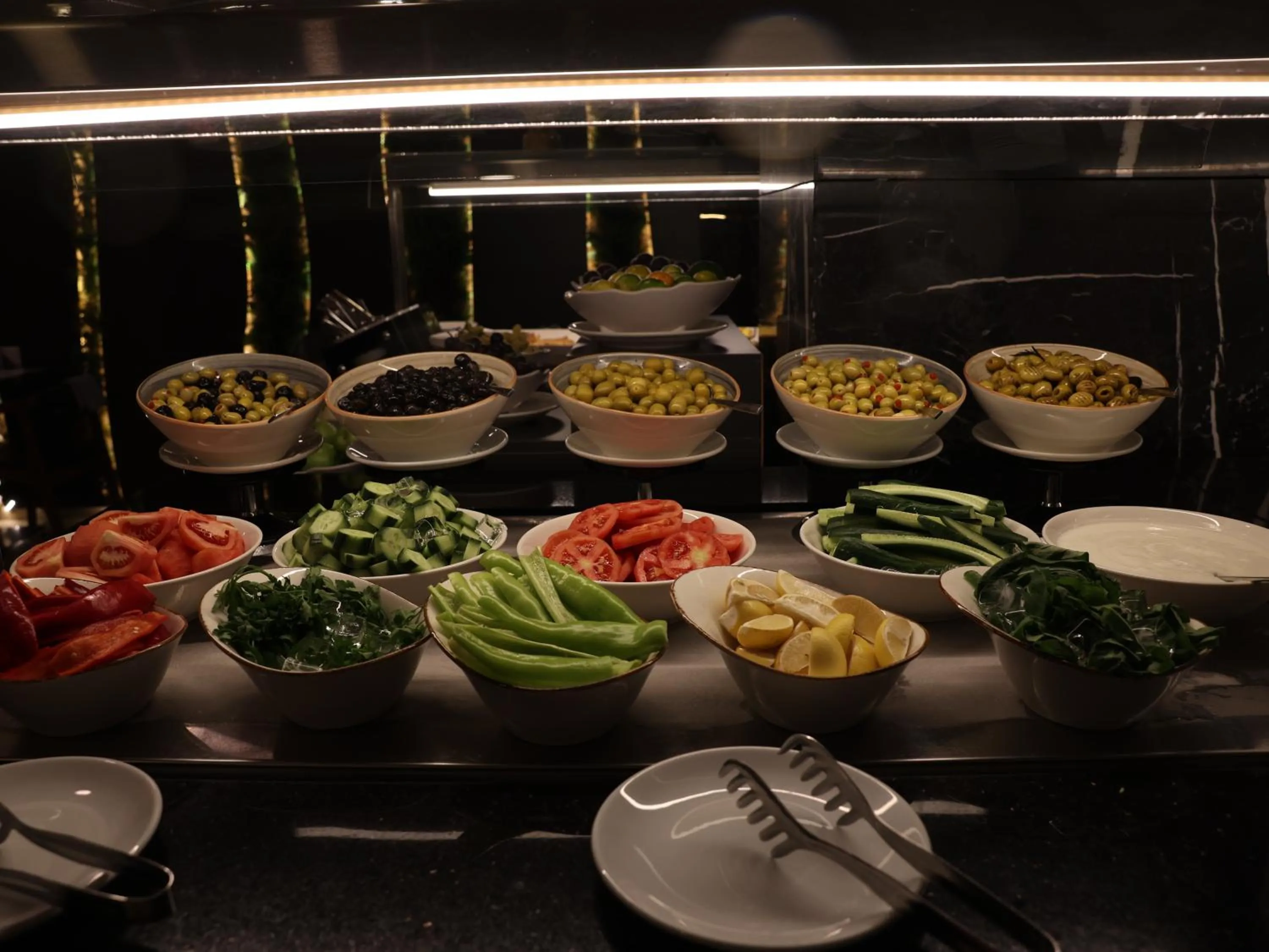 Food and drinks in Best Western Izmir Hotel