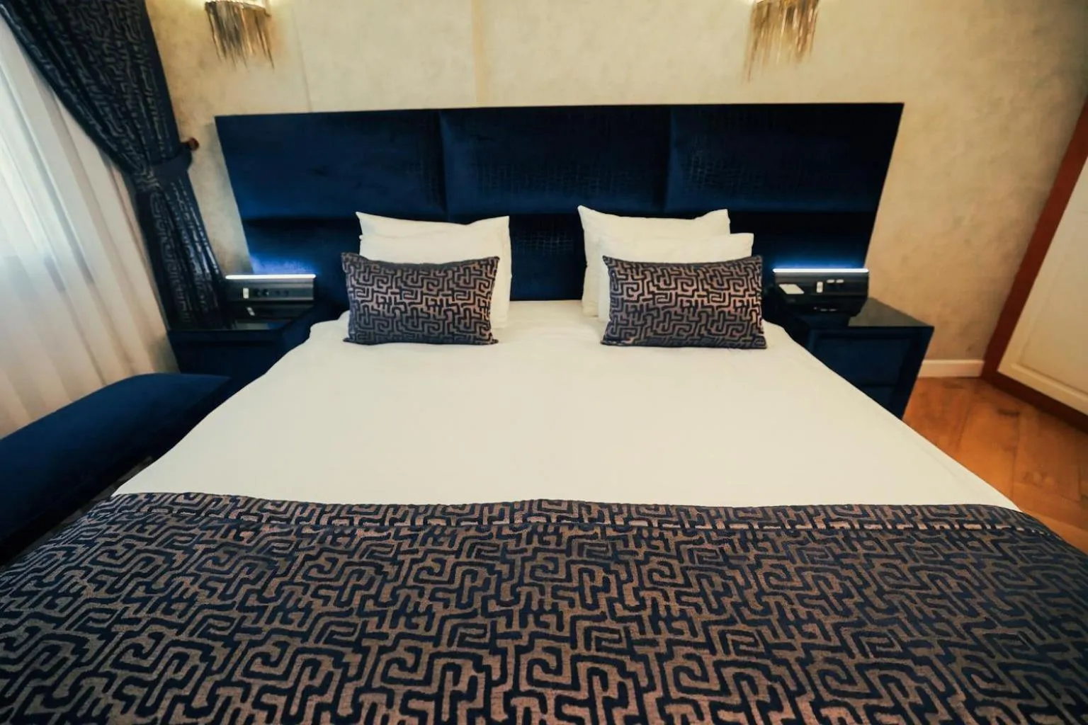 Bed in Best Western Izmir Hotel