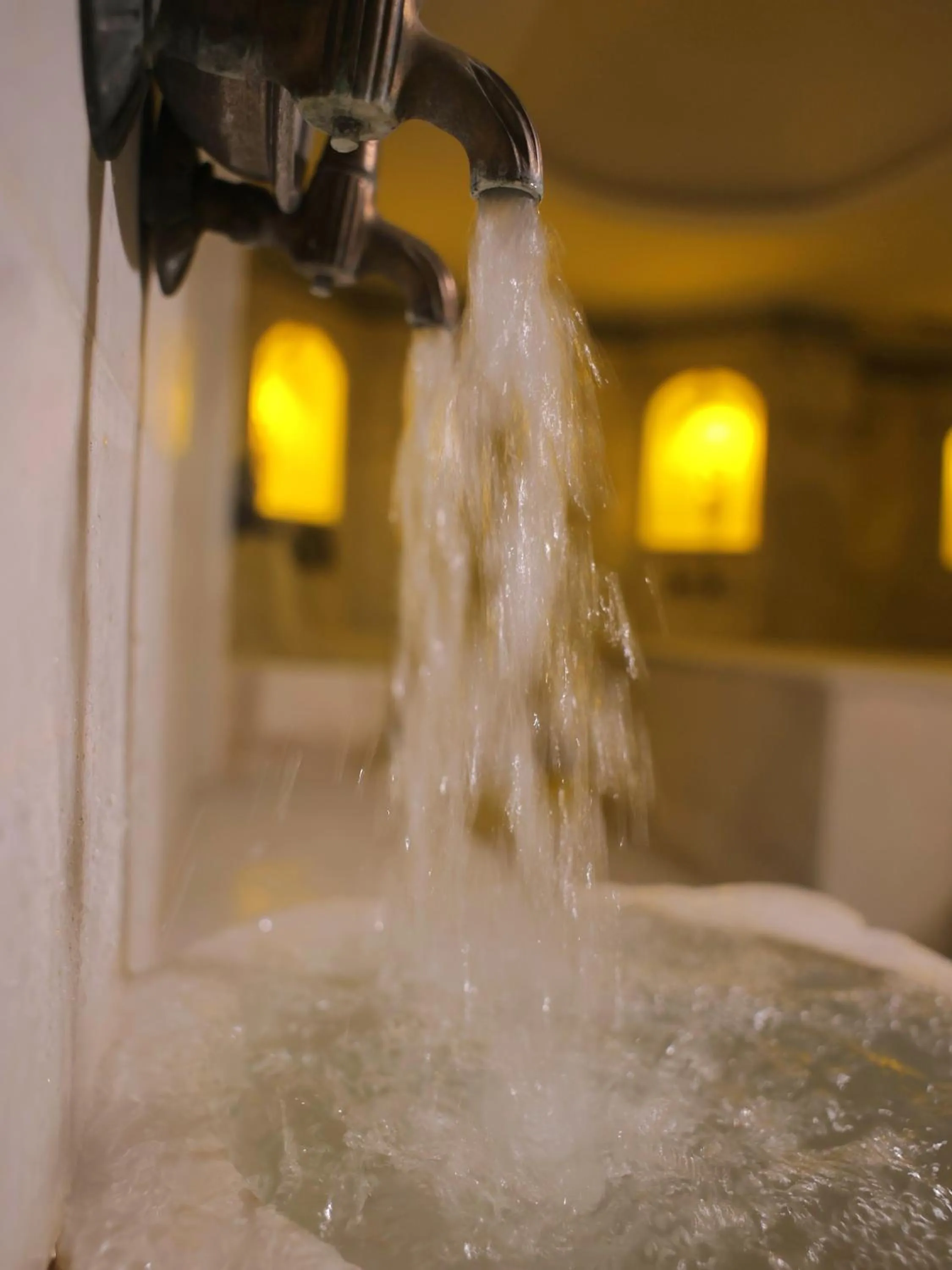 Public Bath in Best Western Izmir Hotel