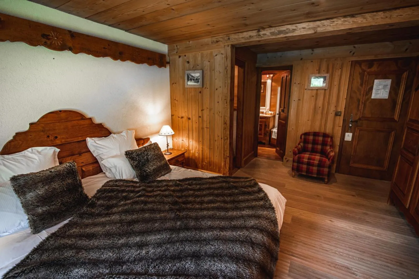 Bedroom, Bed in Les Chalets de la Serraz