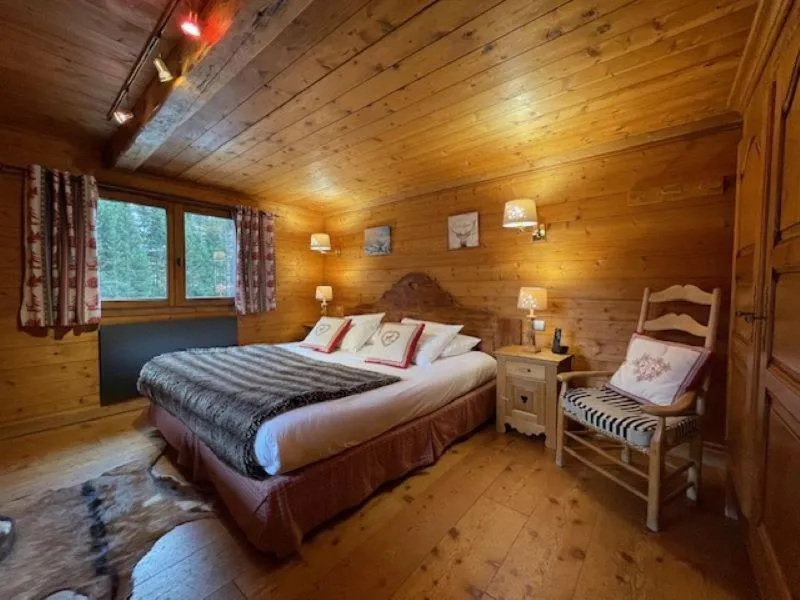 Bed in Les Chalets de la Serraz