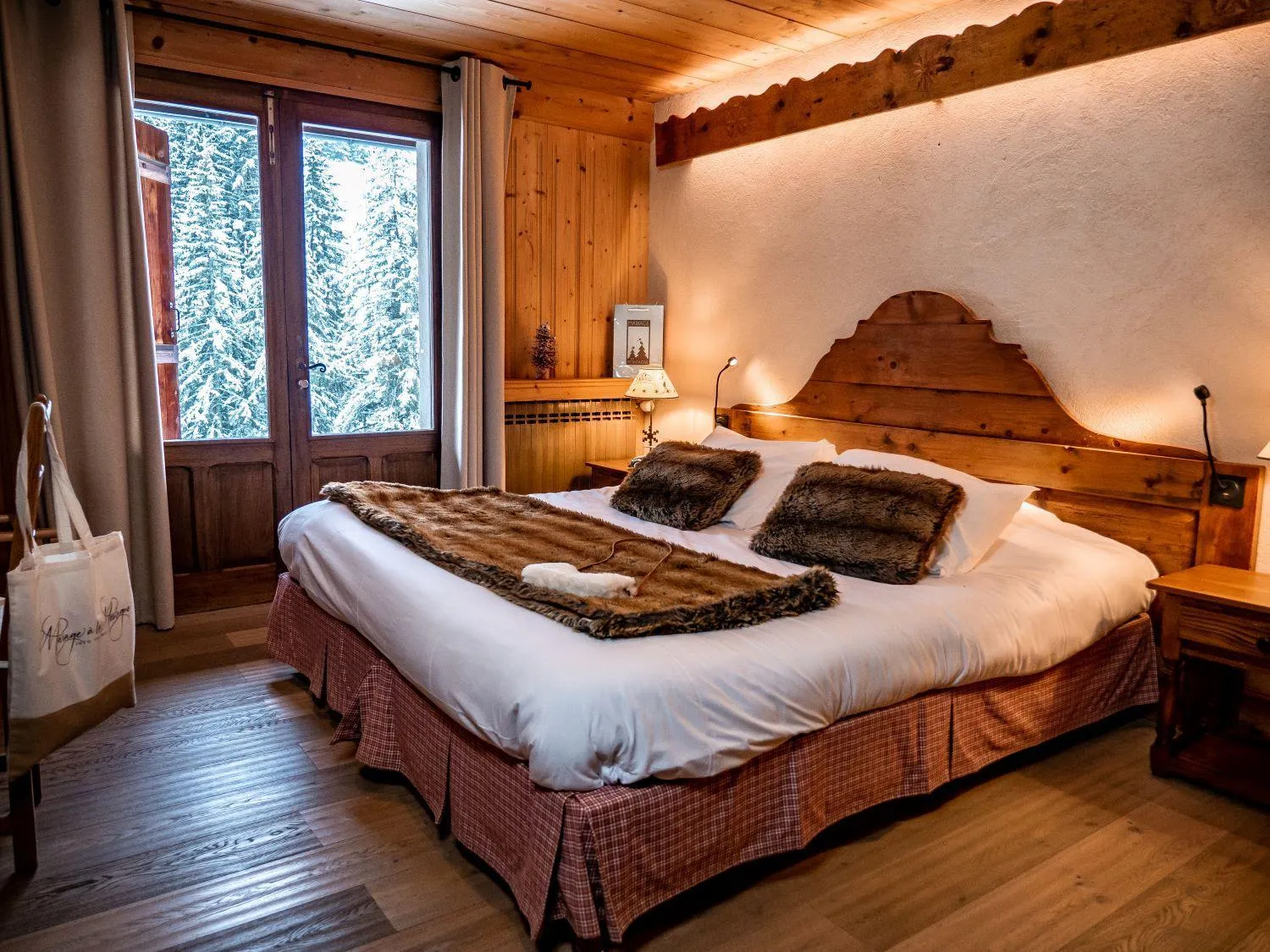 Bedroom, Bed in Les Chalets de la Serraz
