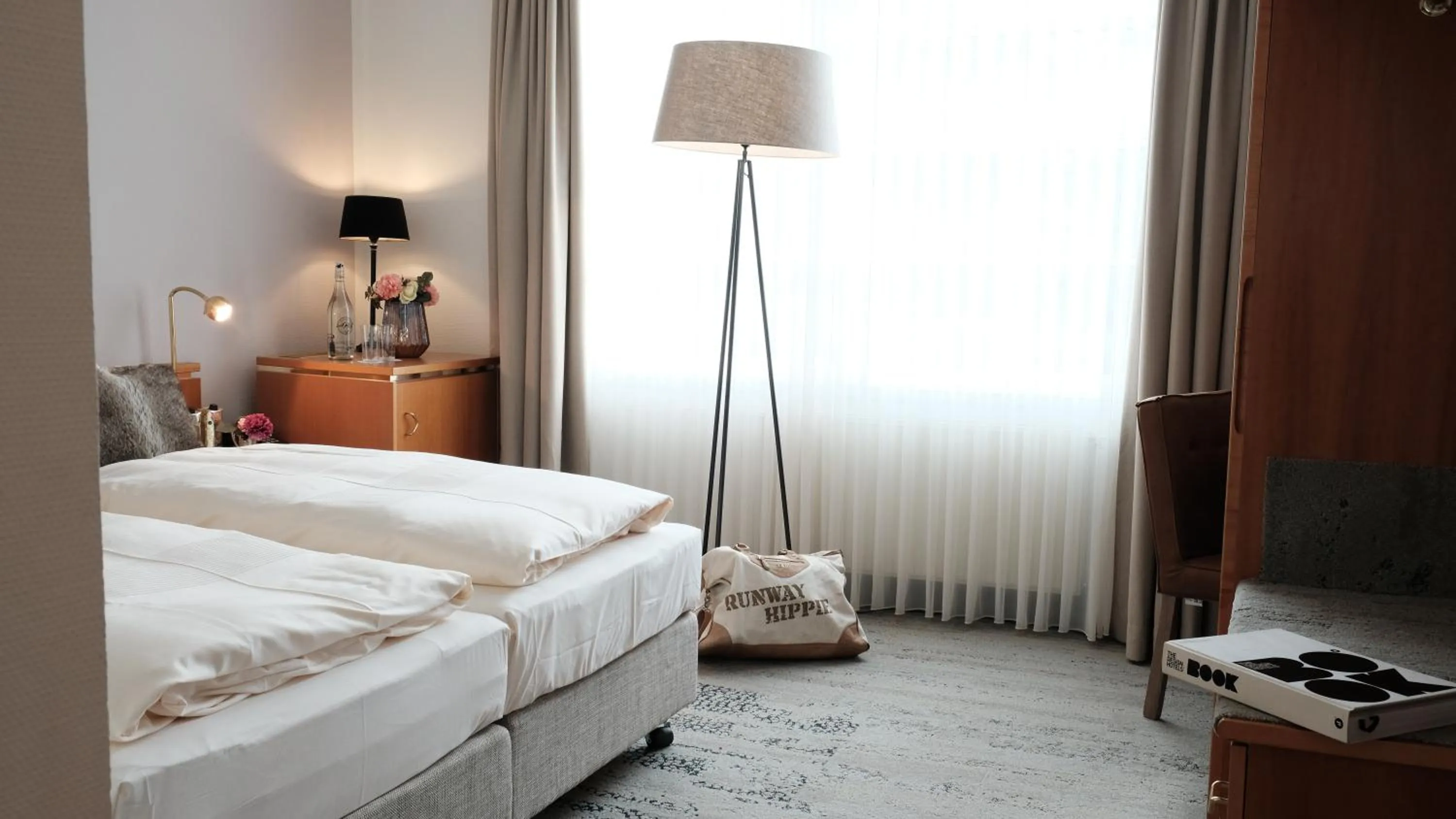 Photo of the whole room, Bed in Hotel Zur Post