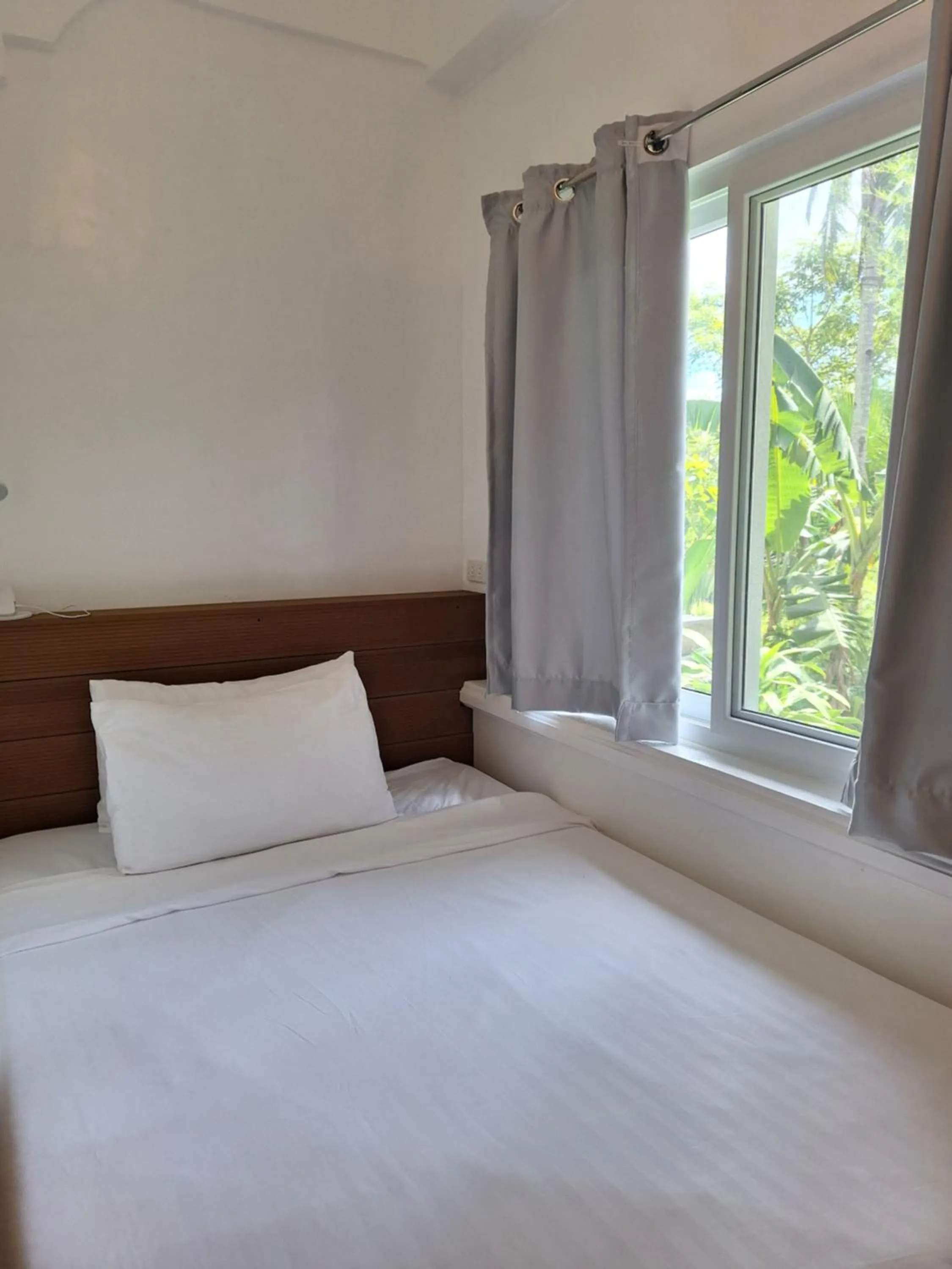Bed in Lanterna Hotel Boracay