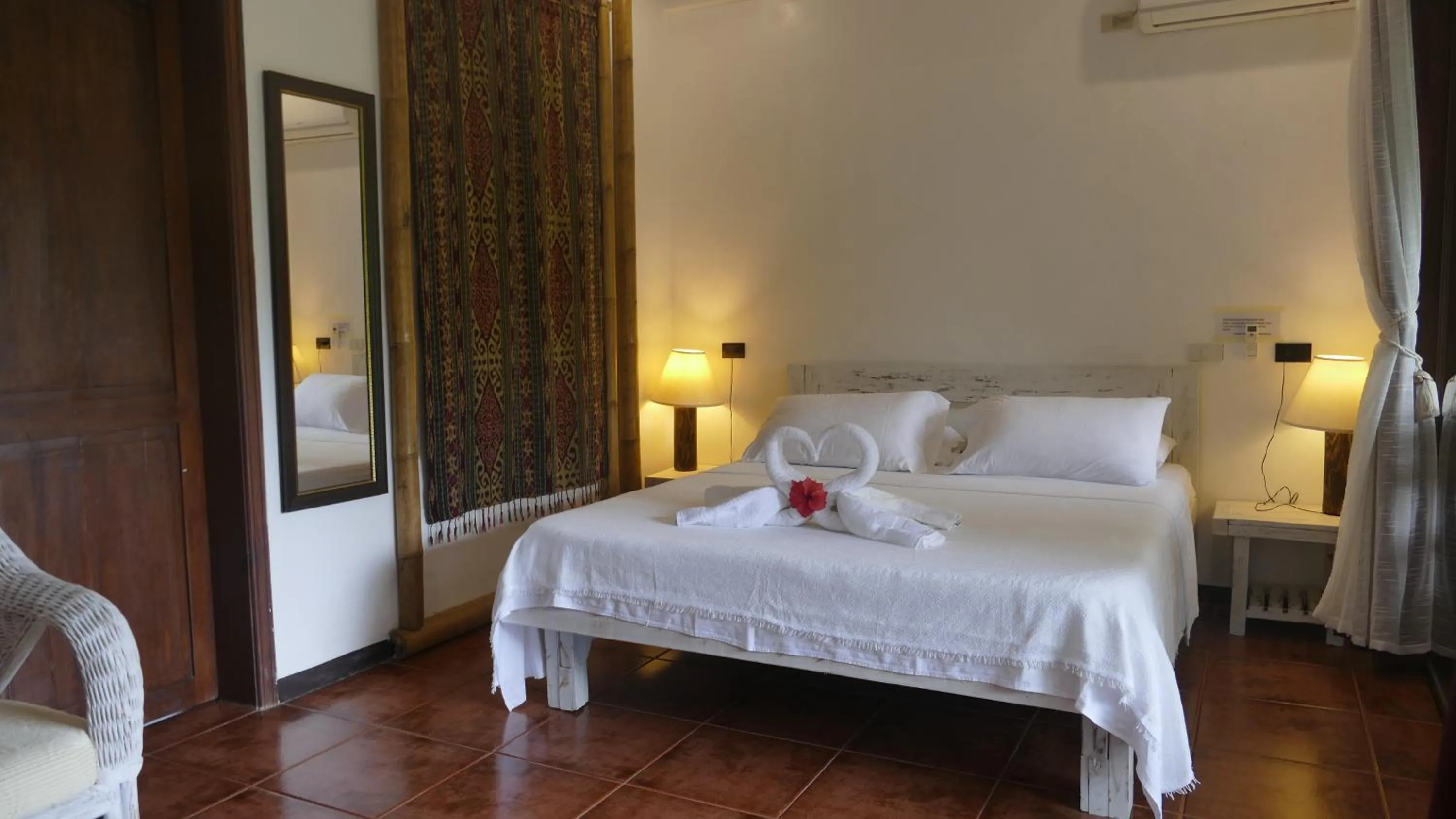 Bed in Lanterna Hotel Boracay