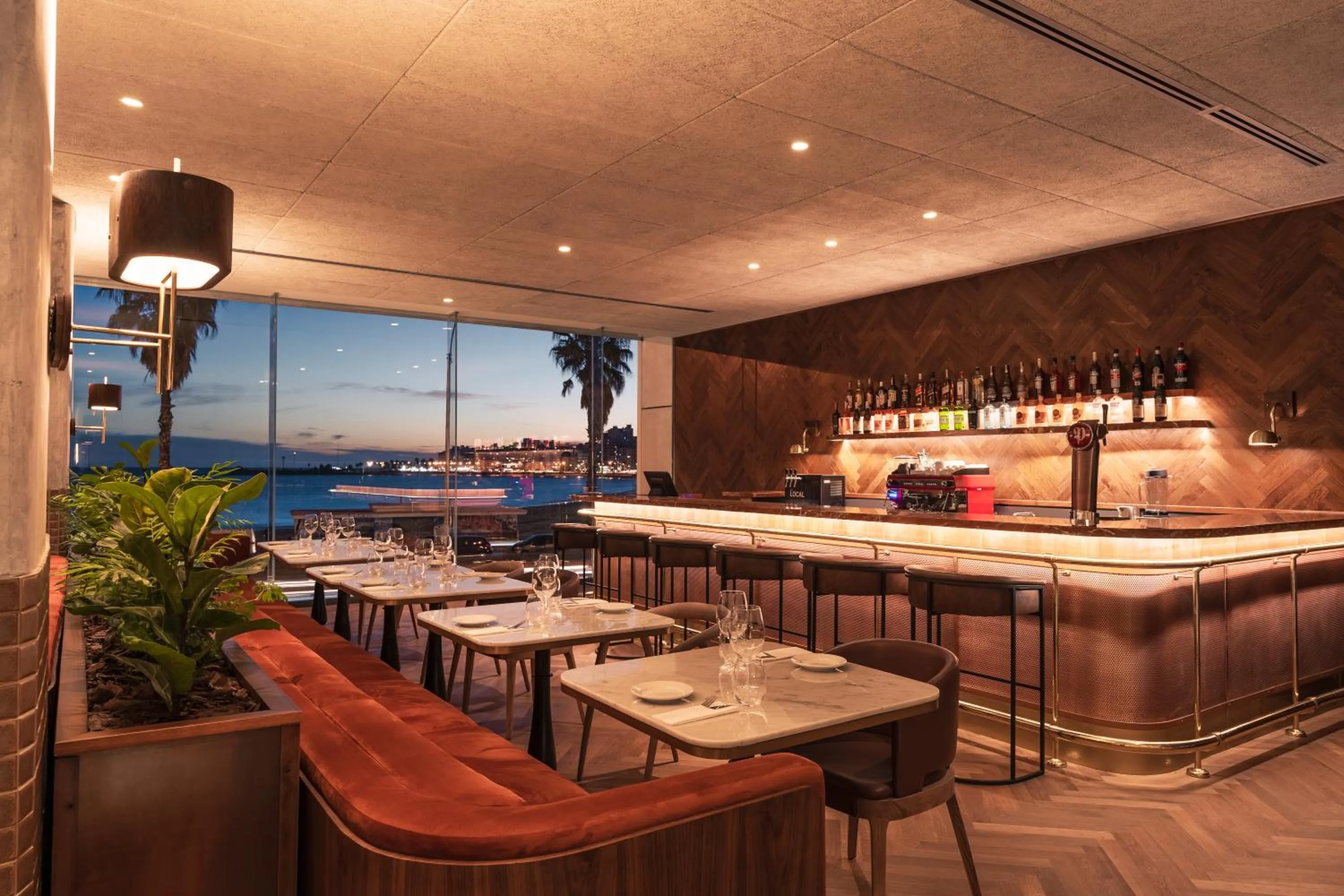 Restaurant/places to eat in Costanero Hotel Montevideo - MGallery Collection