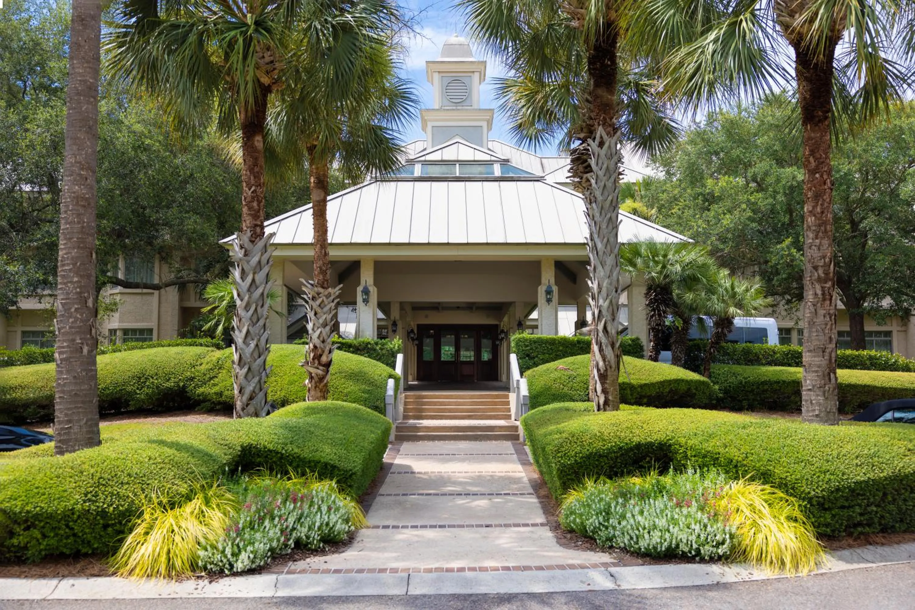 Property building in Inn and Club at Harbour Town