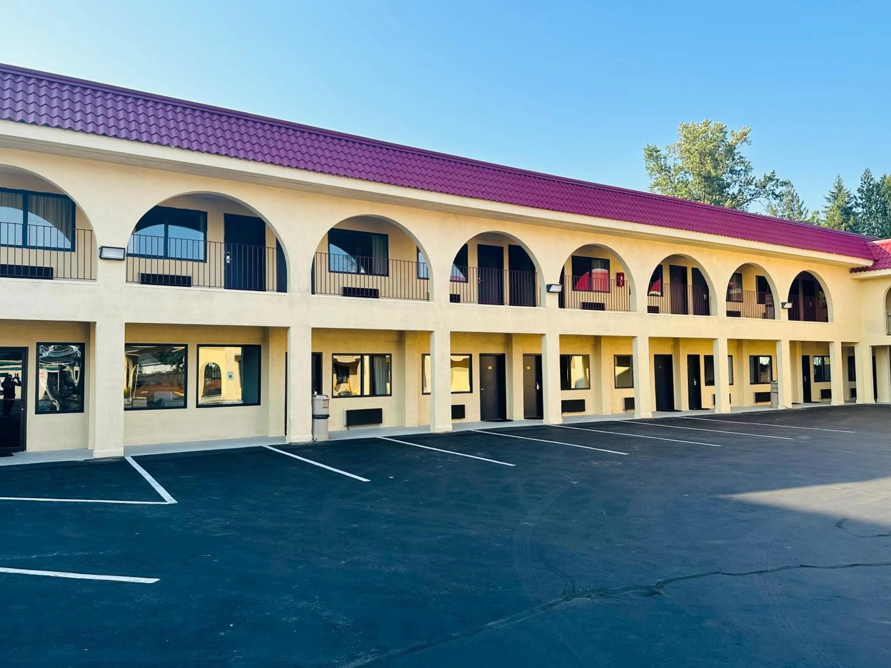 Property building in Timberland Inn & Suites