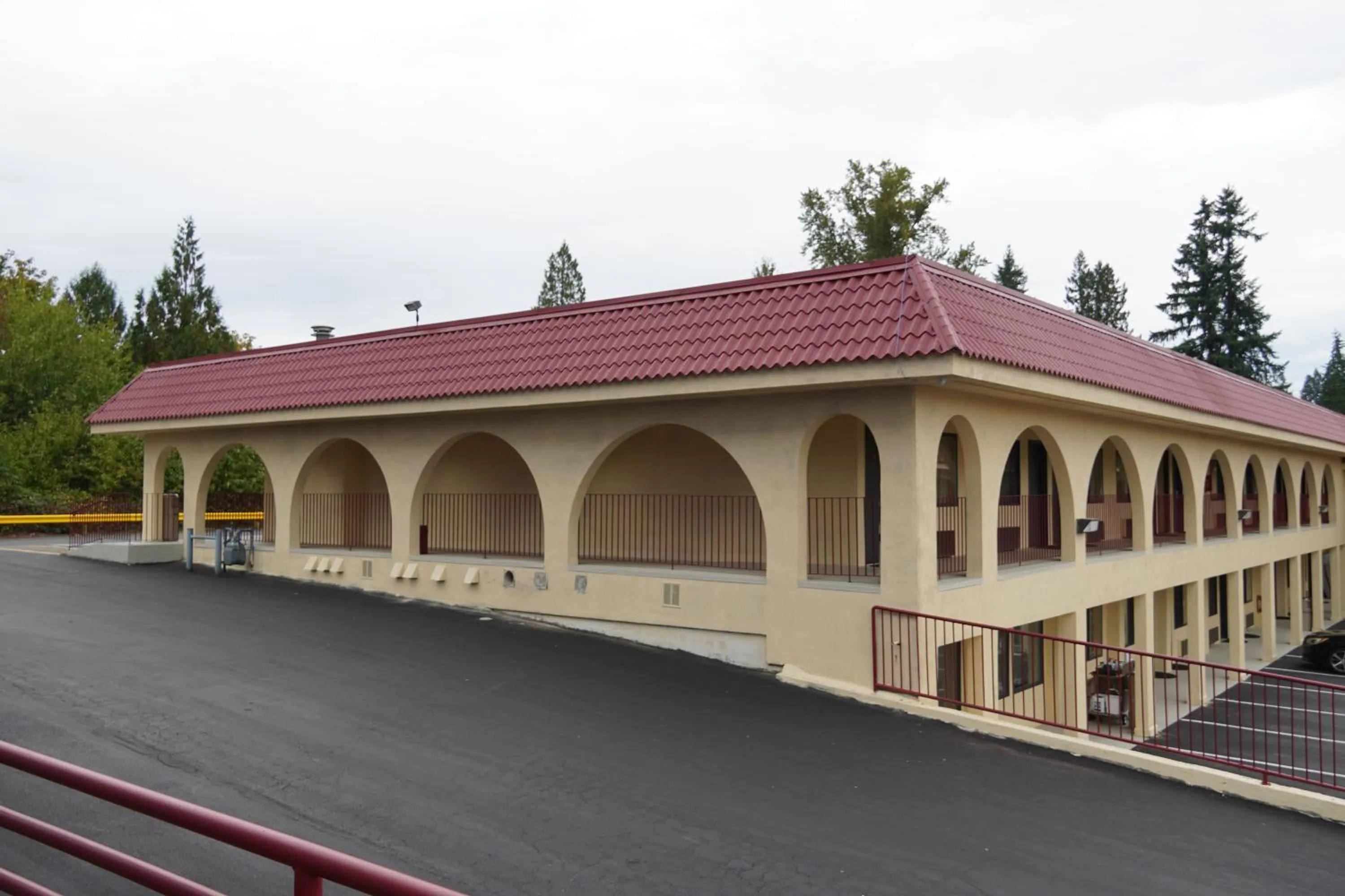 Property building in Timberland Inn & Suites