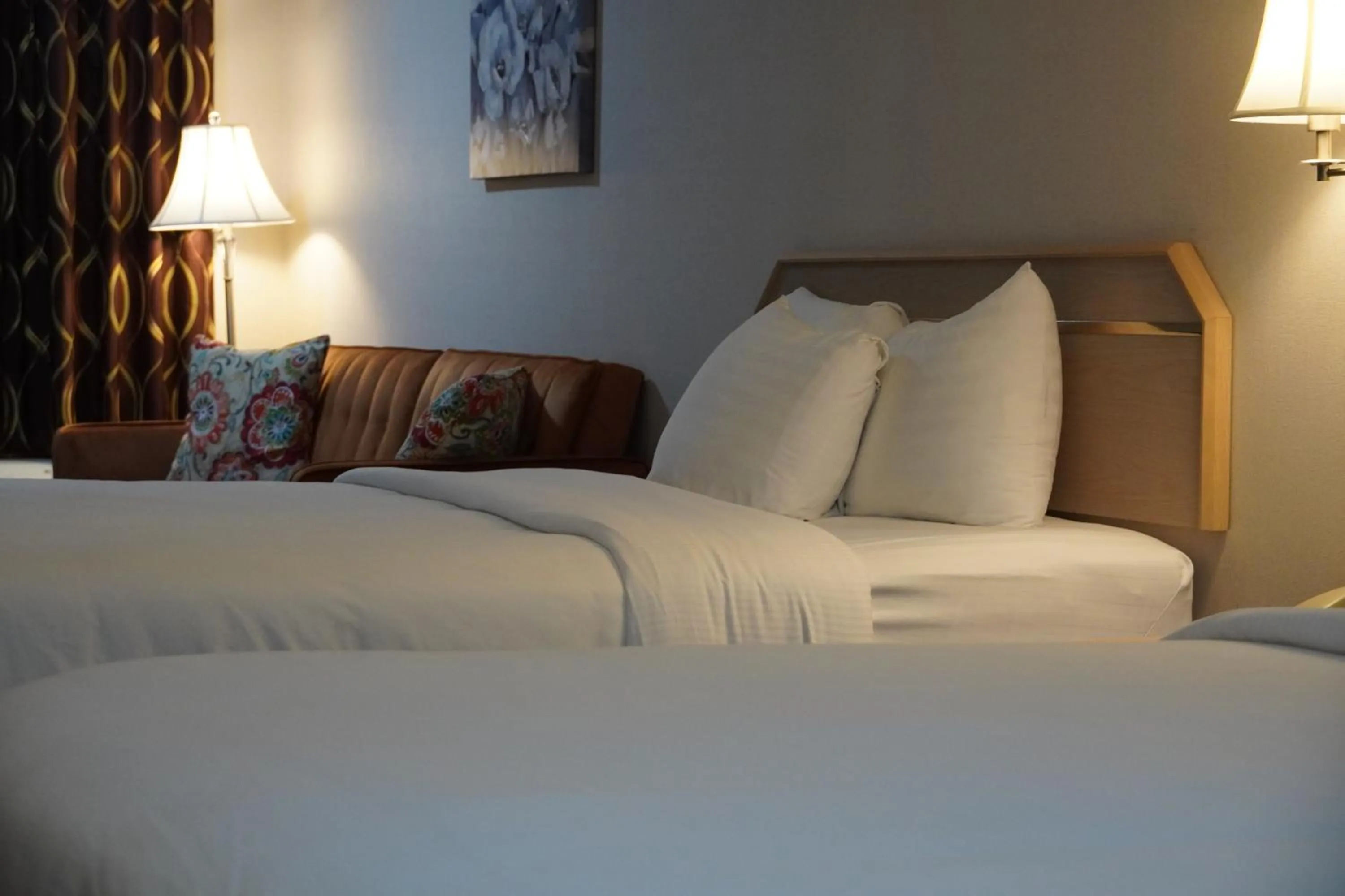 Photo of the whole room, Bed in Timberland Inn & Suites