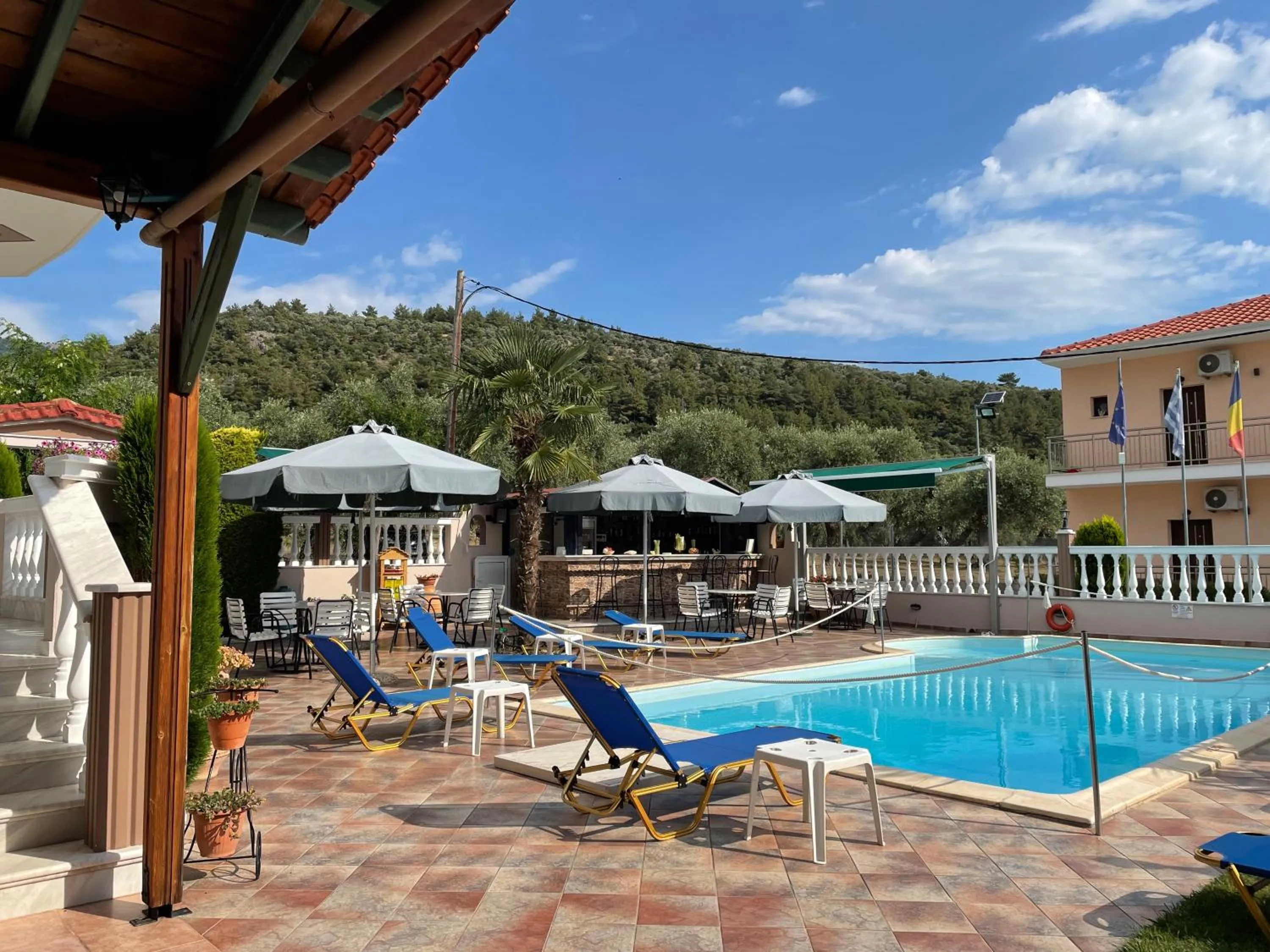 Swimming pool in Villa Mary 1 & fresh!