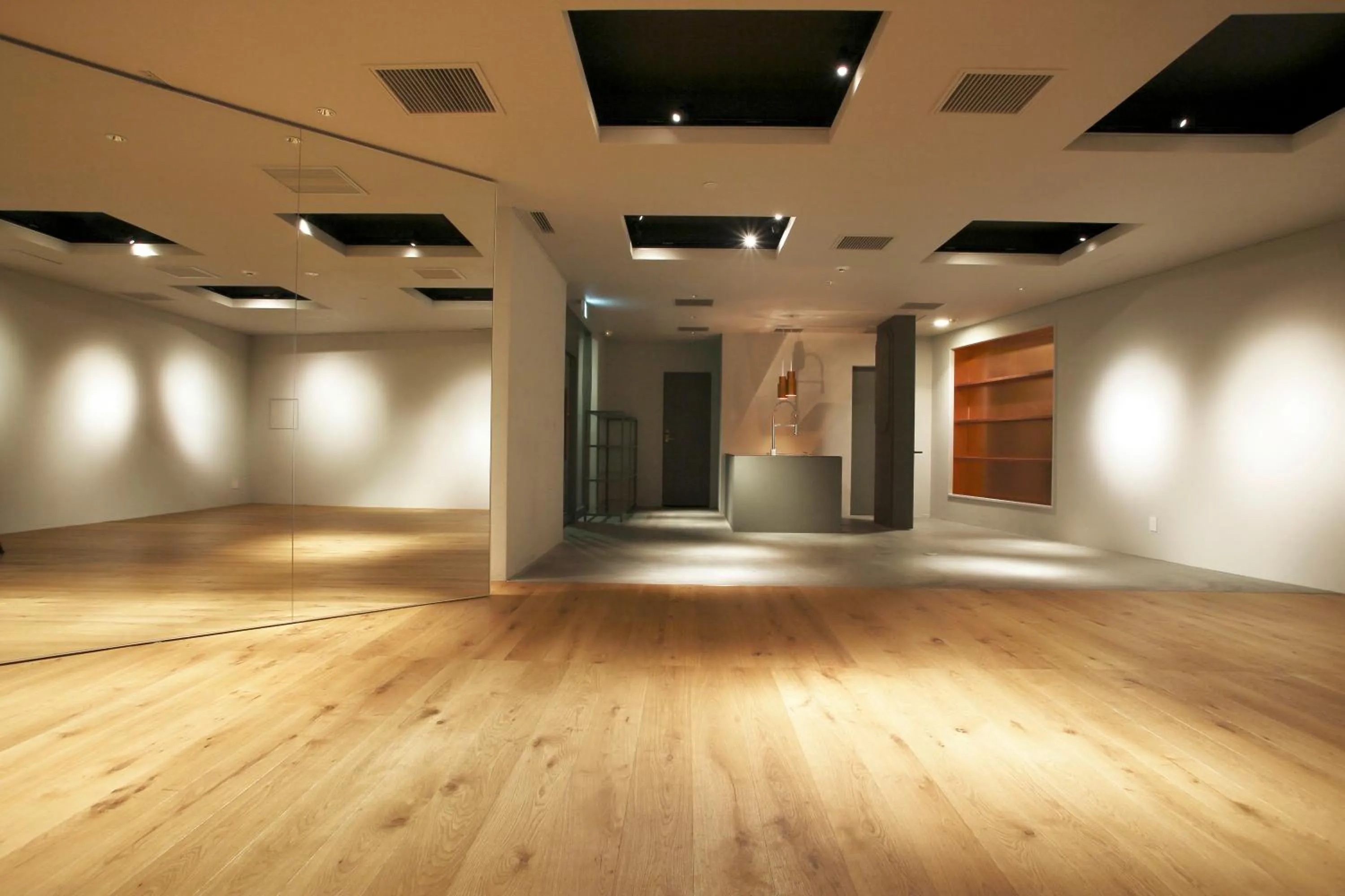 Business facilities in Bijuu