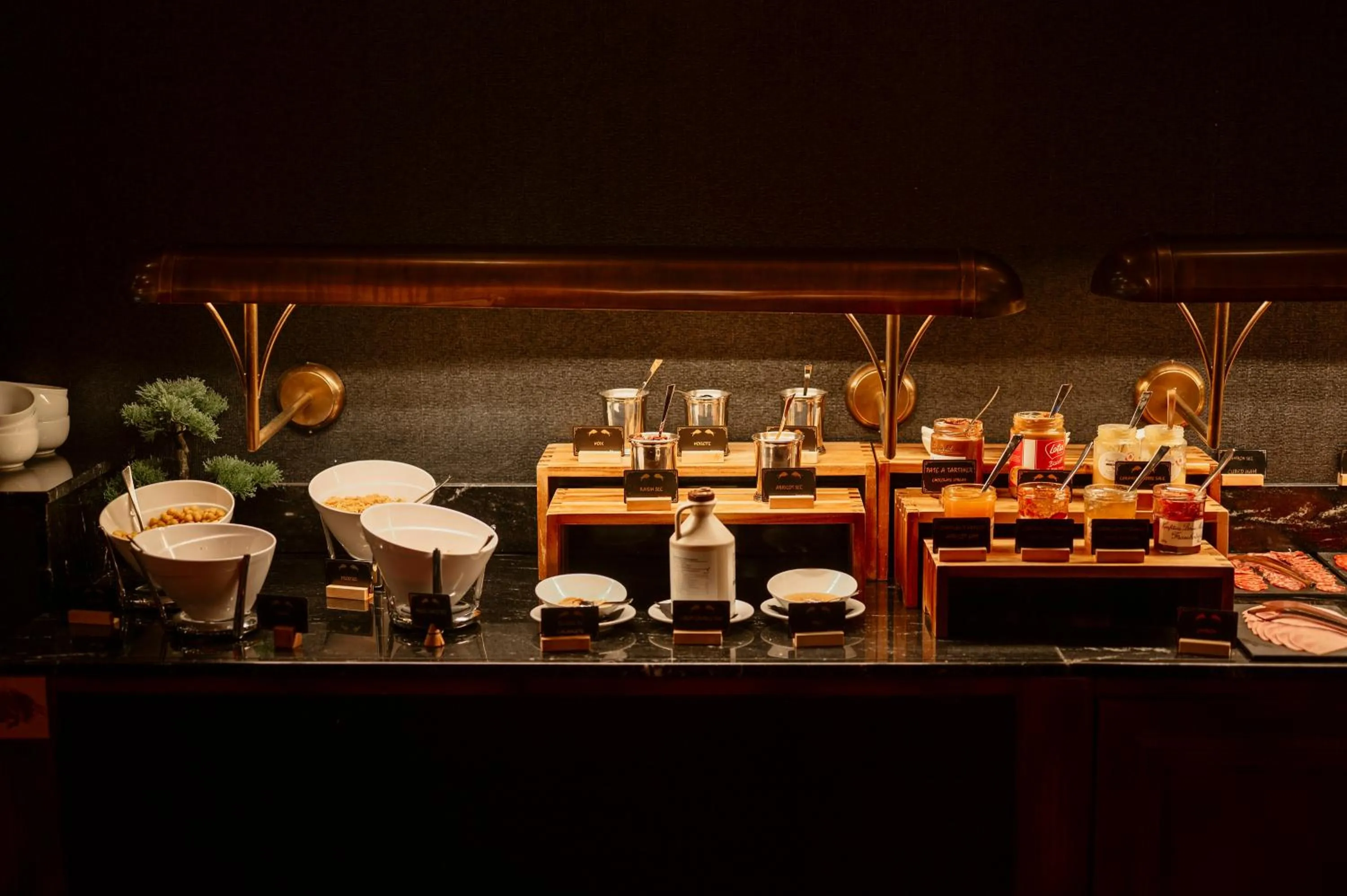 Breakfast in Hotel Dali Val d'Europe, Tapestry Collection by Hilton