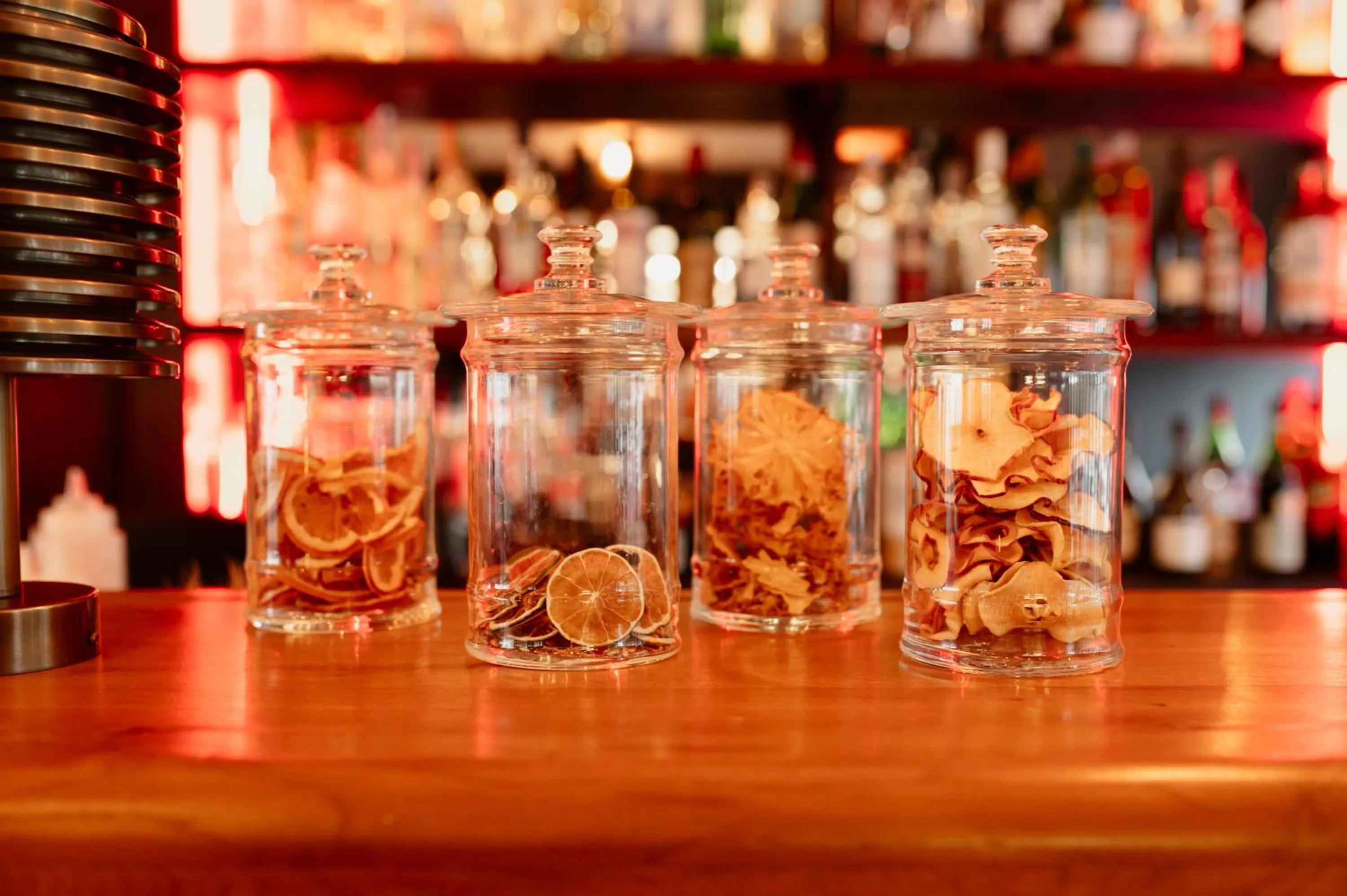 Restaurant/places to eat in Hotel Dali Val d'Europe, Tapestry Collection by Hilton