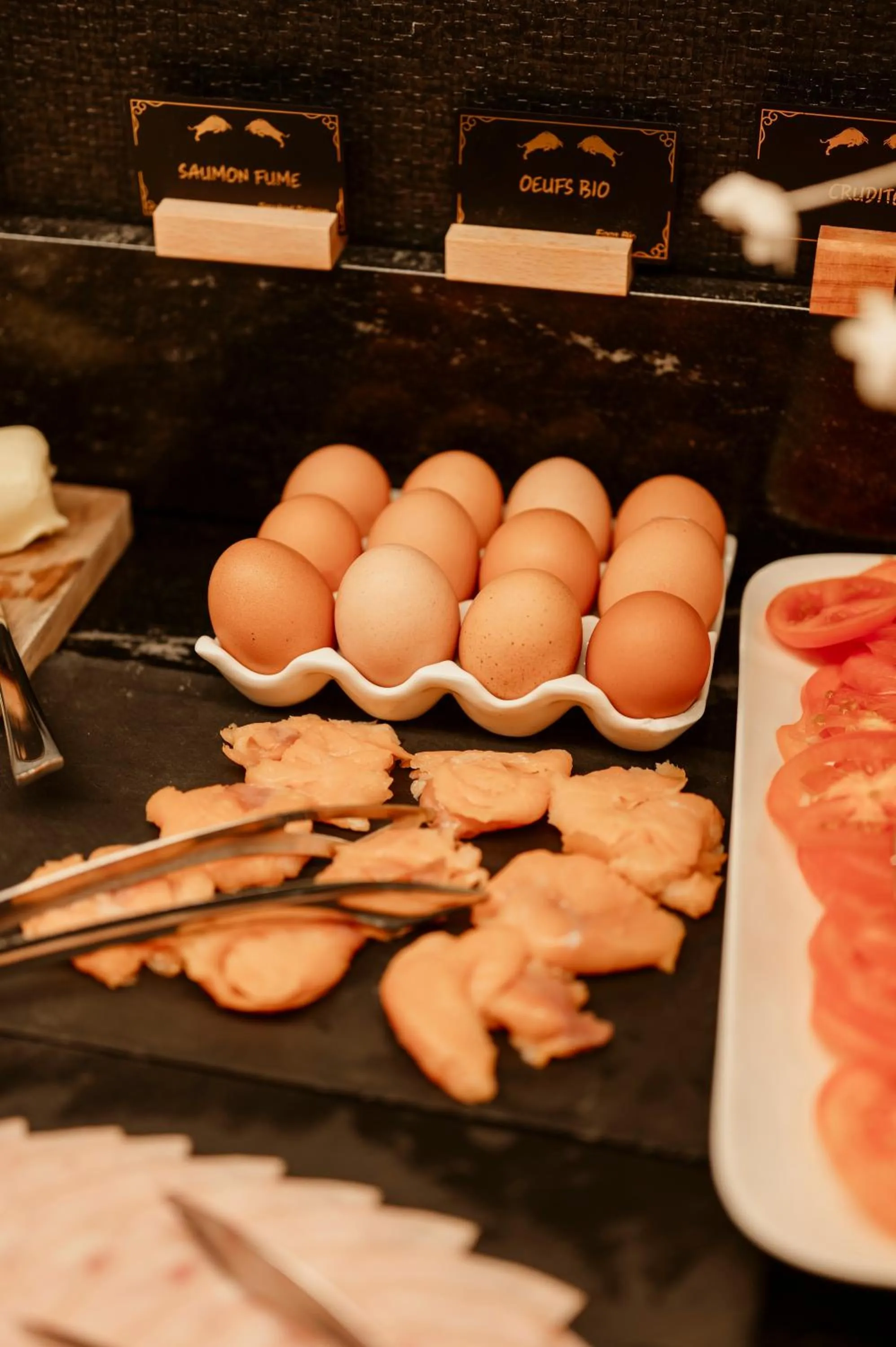 Breakfast in Hotel Dali Val d'Europe, Tapestry Collection by Hilton