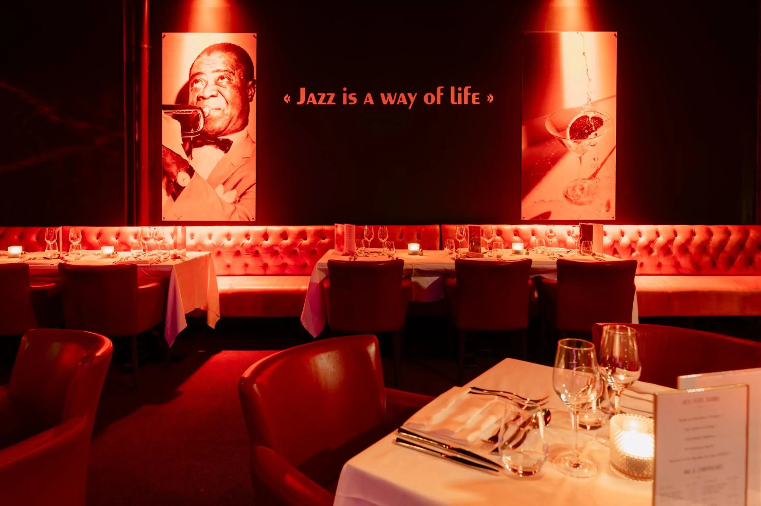 Lounge or bar in Hotel Dali Val d'Europe, Tapestry Collection by Hilton