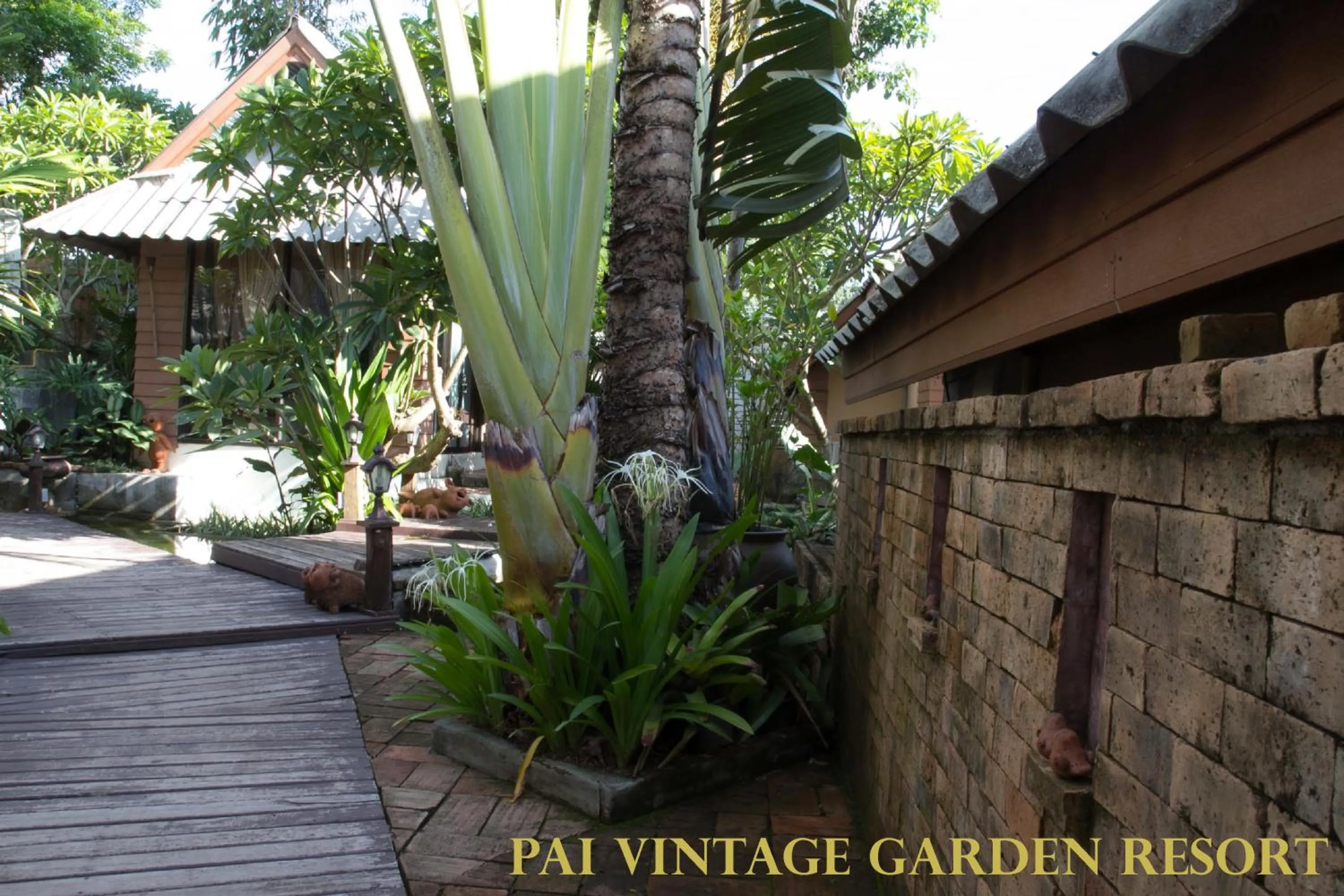 Facade/entrance in Pai Vintage Garden Resort