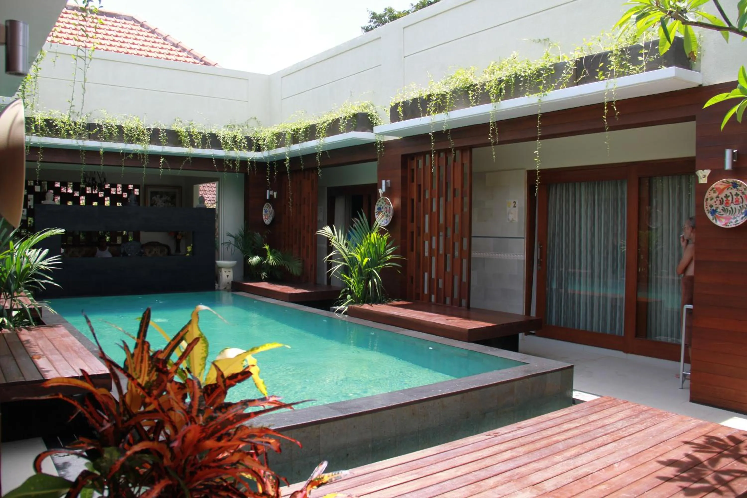 Swimming pool in Putri Homestay