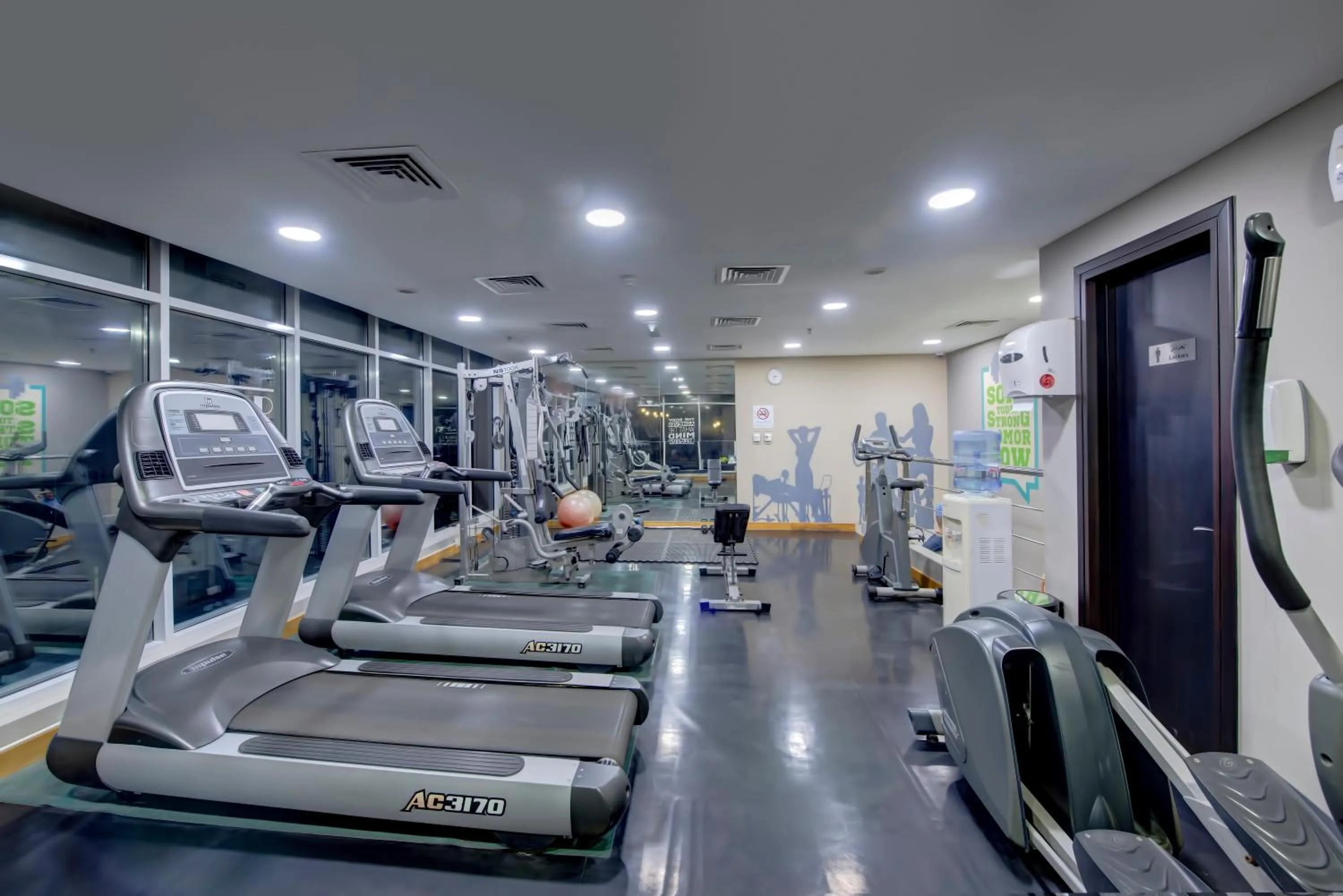 Swimming pool in Grandeur Hotel Al Barsha