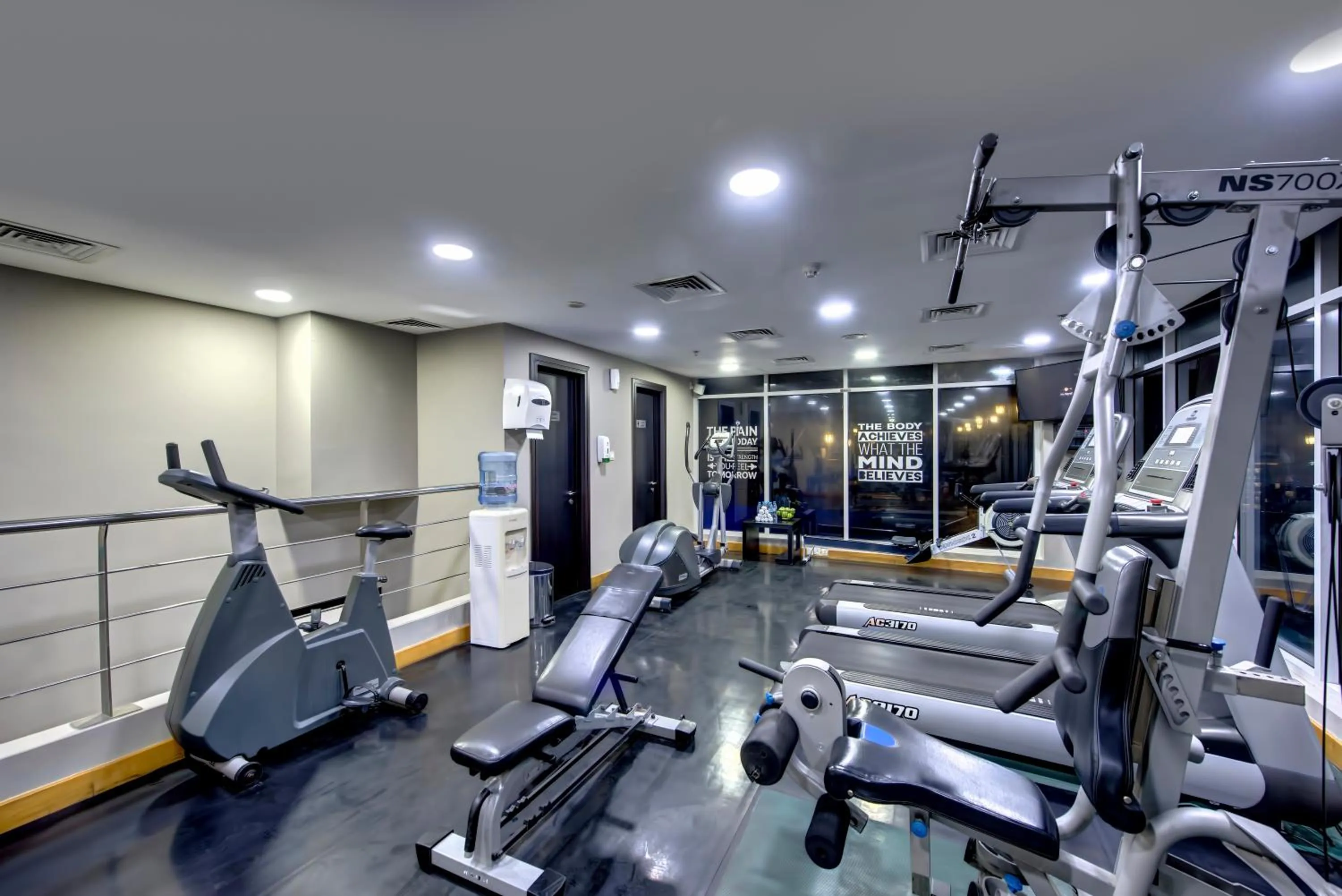 Swimming pool in Grandeur Hotel Al Barsha