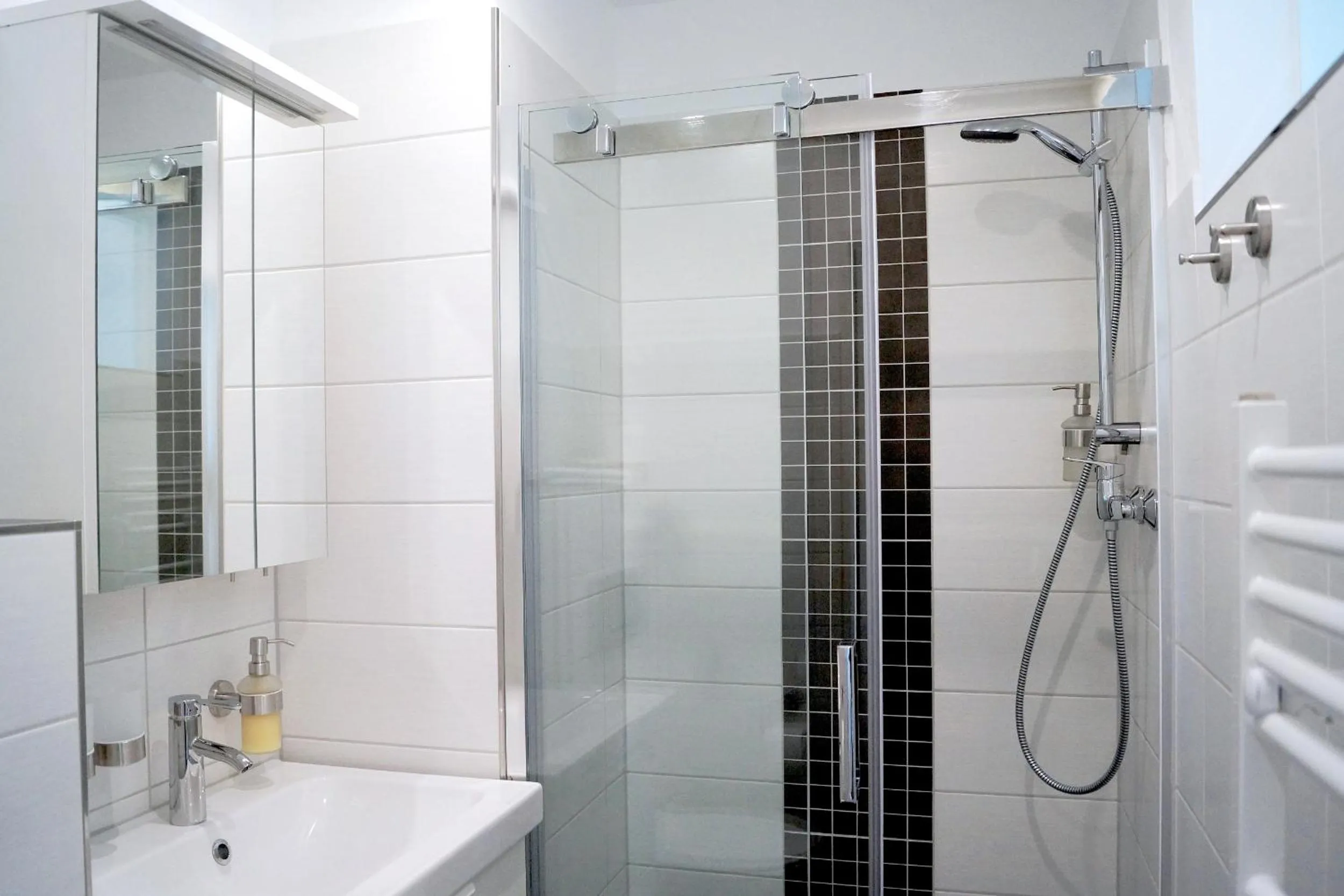 Bathroom in REGIOHOTEL Pfälzer Hof Wernigerode - #Familienfreundlich #PreiswertÜbernachten #Harzurlaub #FreeParking