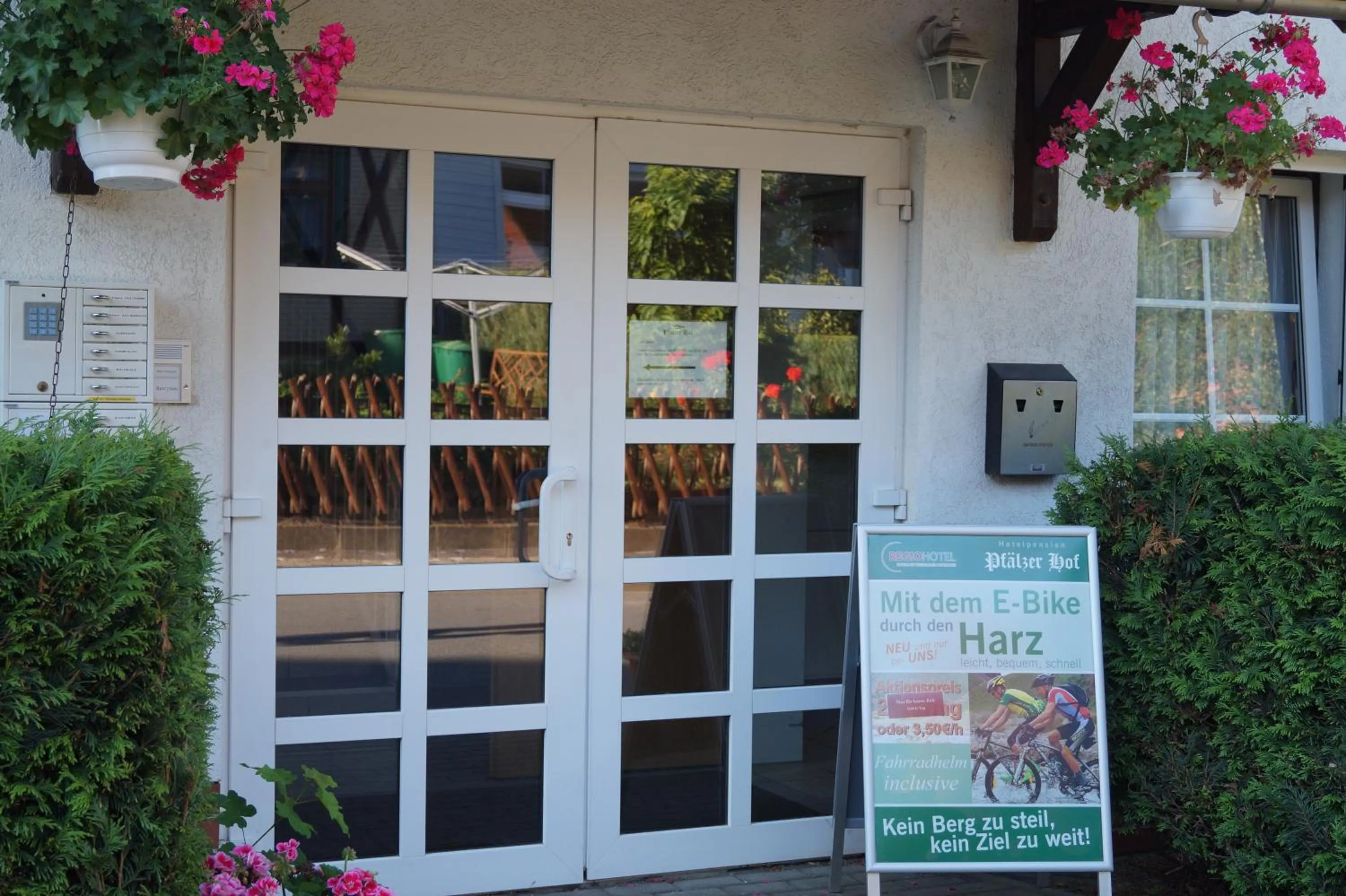 Facade/entrance in REGIOHOTEL Pfälzer Hof Wernigerode