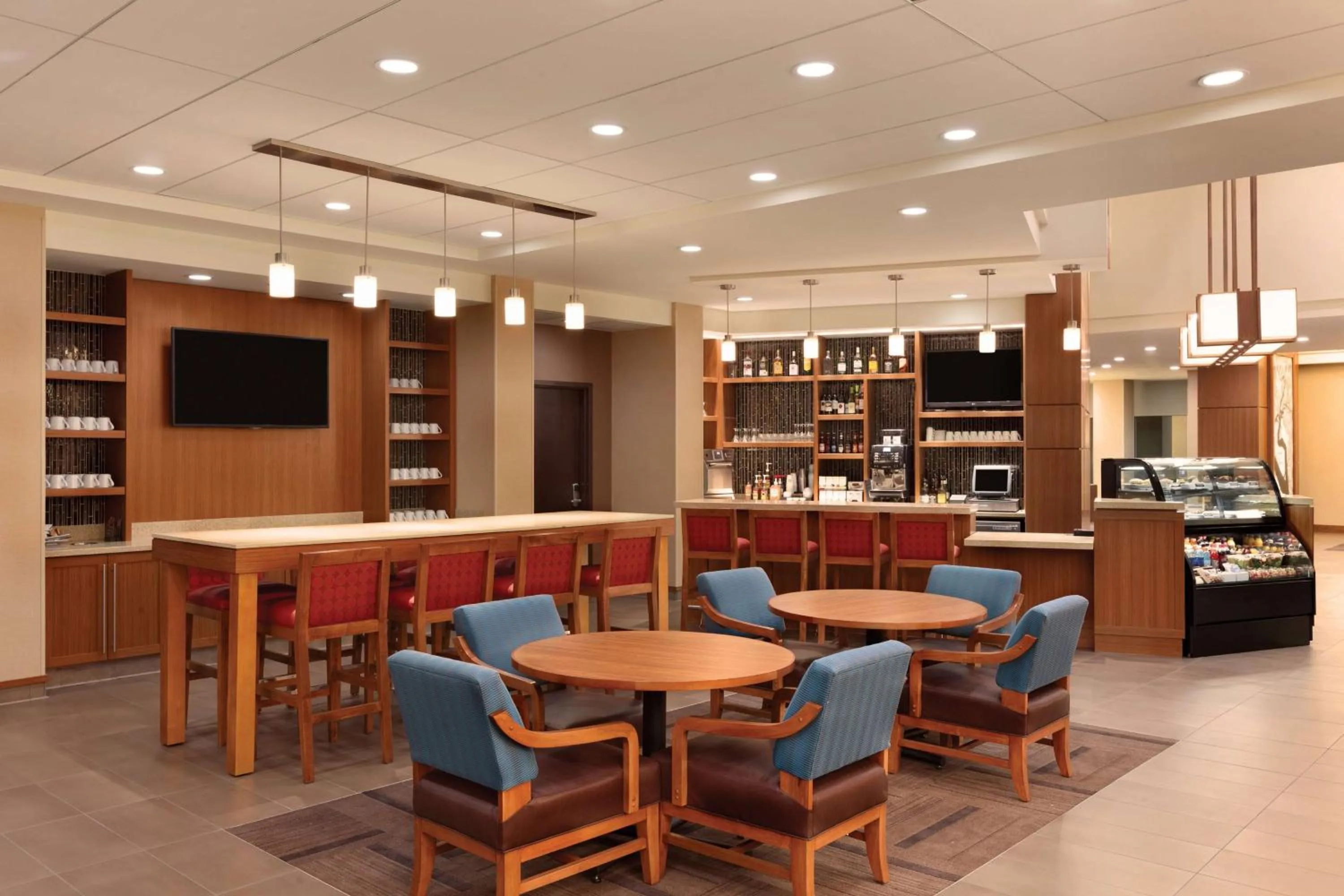 Lounge or bar in Hyatt Place St. Louis/Chesterfield