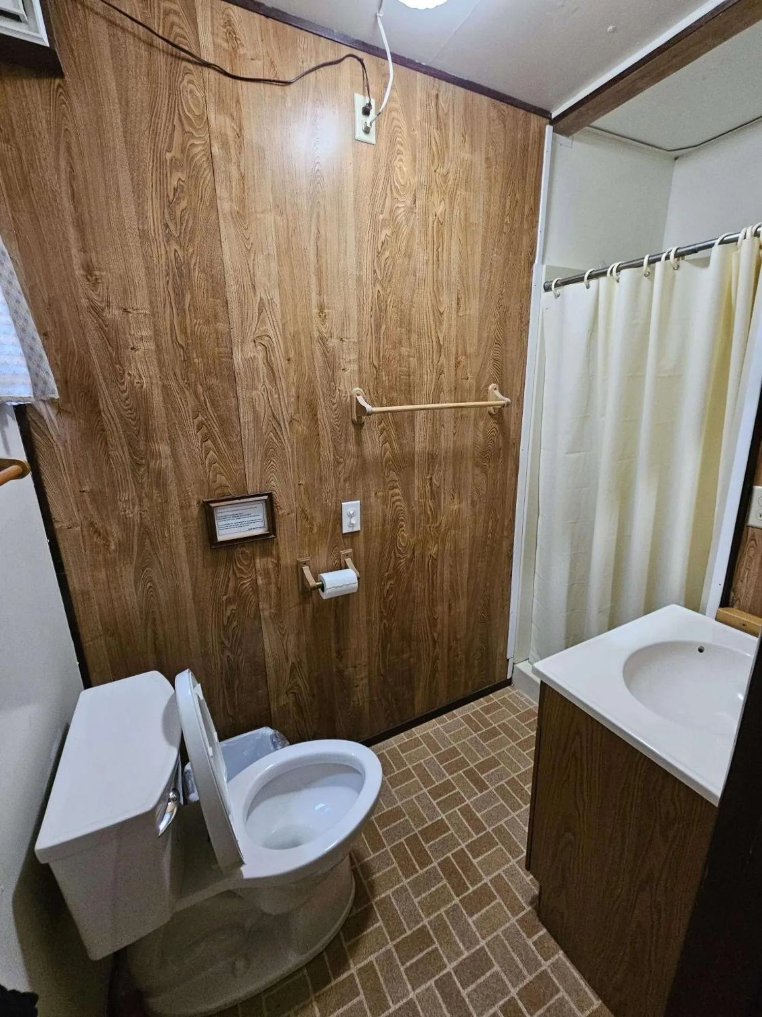 Bathroom in Denali RV Park & Motel