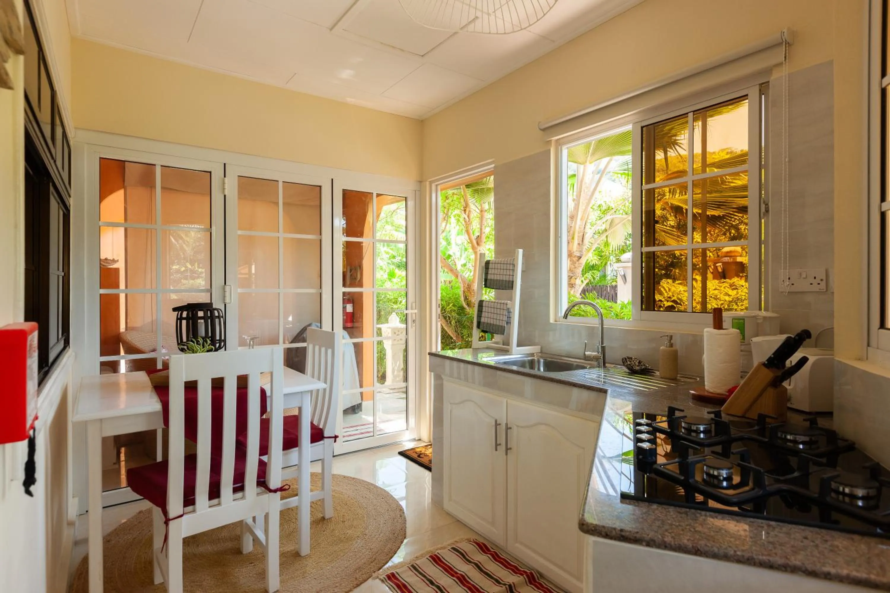 Kitchen or kitchenette in Oceane Self Catering