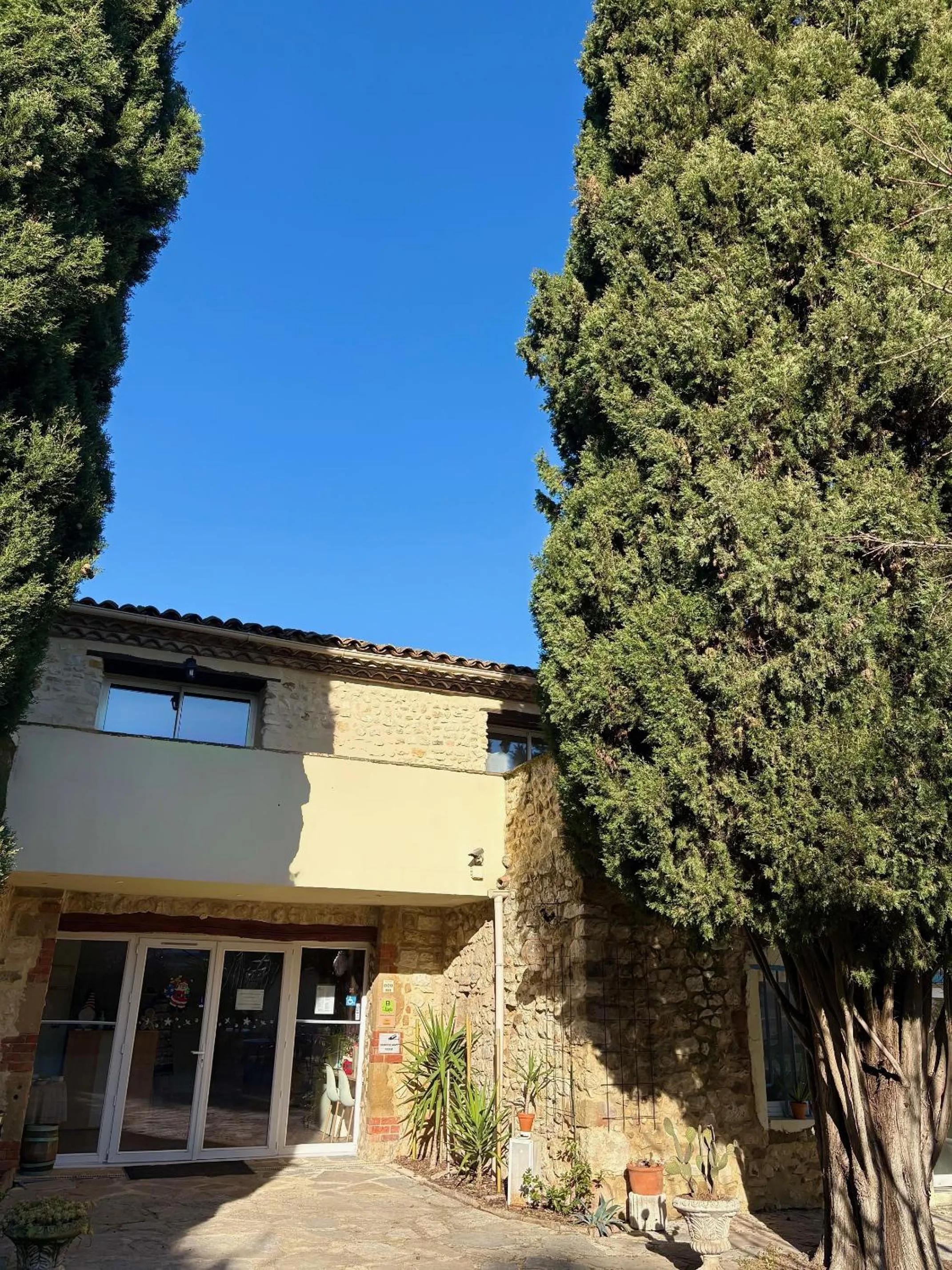 Logis Hotel Restaurant L'Esquielle