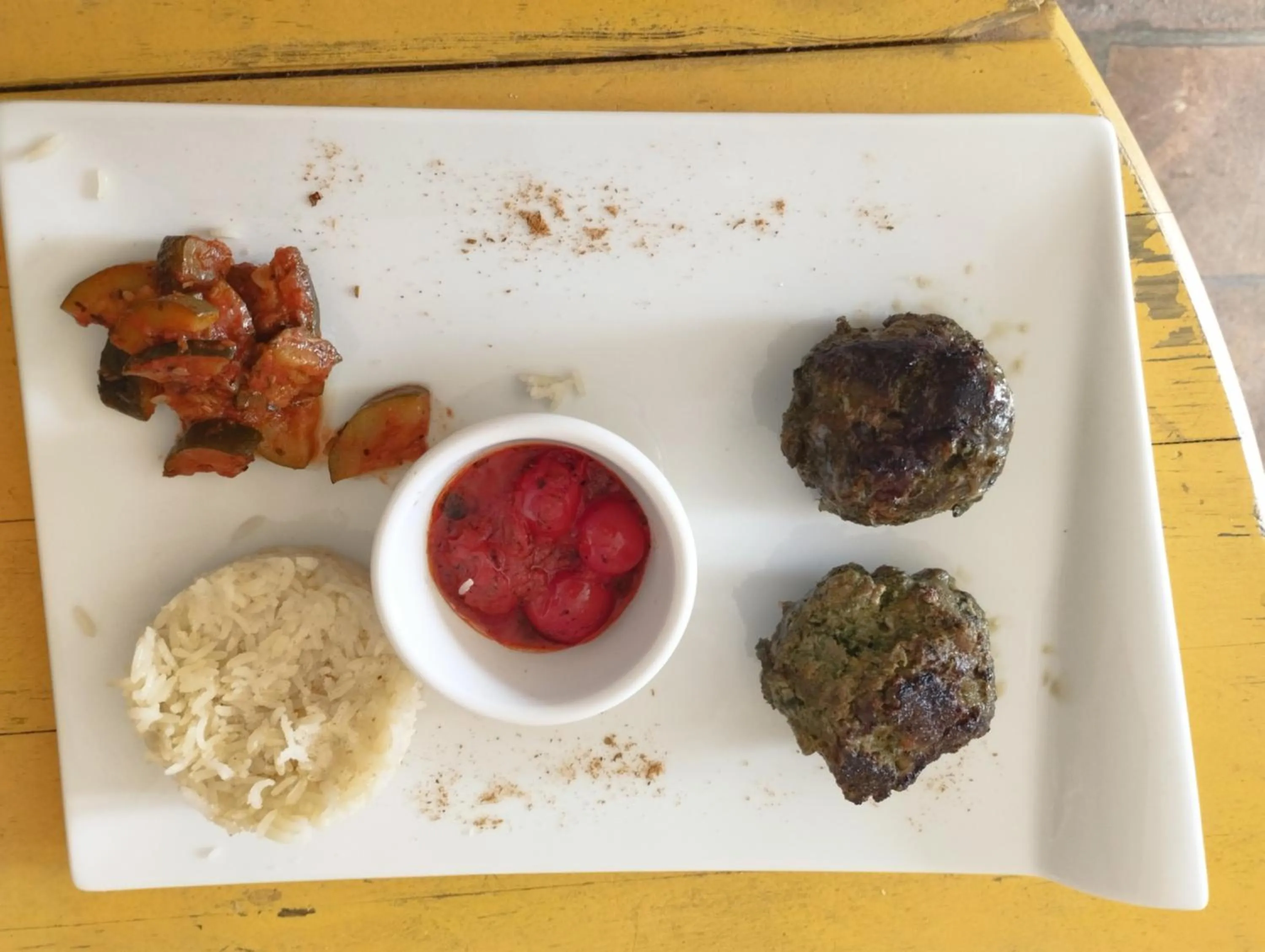 Restaurant/places to eat in Logis Hotel Restaurant L'Esquielle