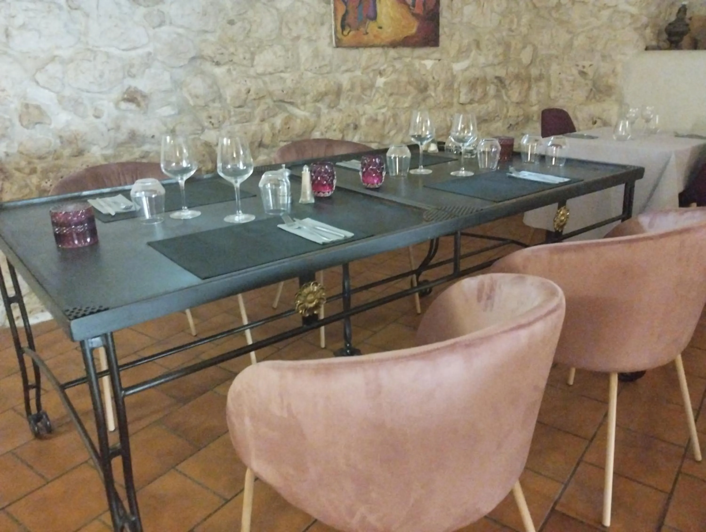 Restaurant/places to eat in Logis Hotel Restaurant L'Esquielle