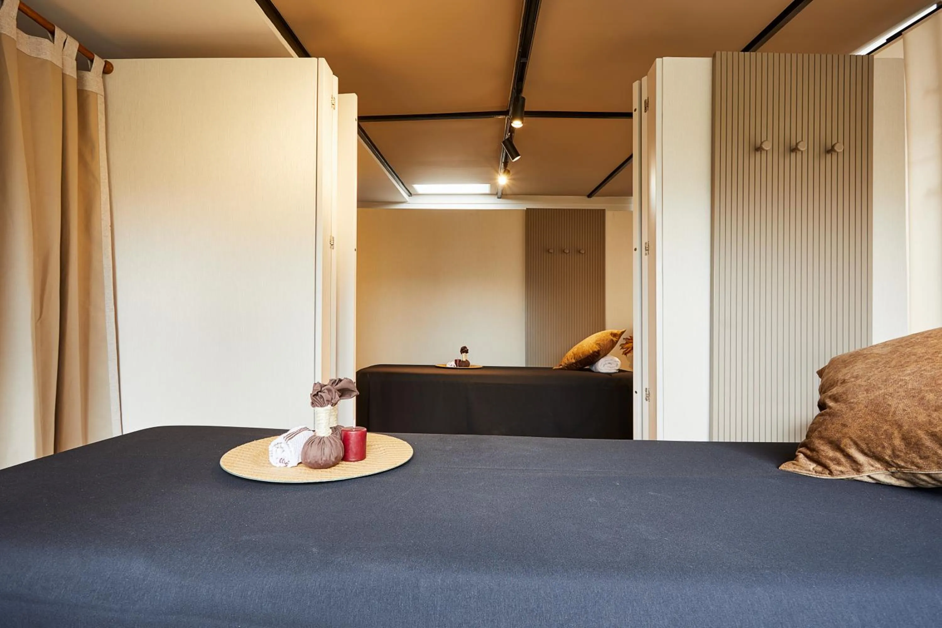 Spa and wellness centre/facilities, Bed in EK Hotel By Preferred Hotels Group