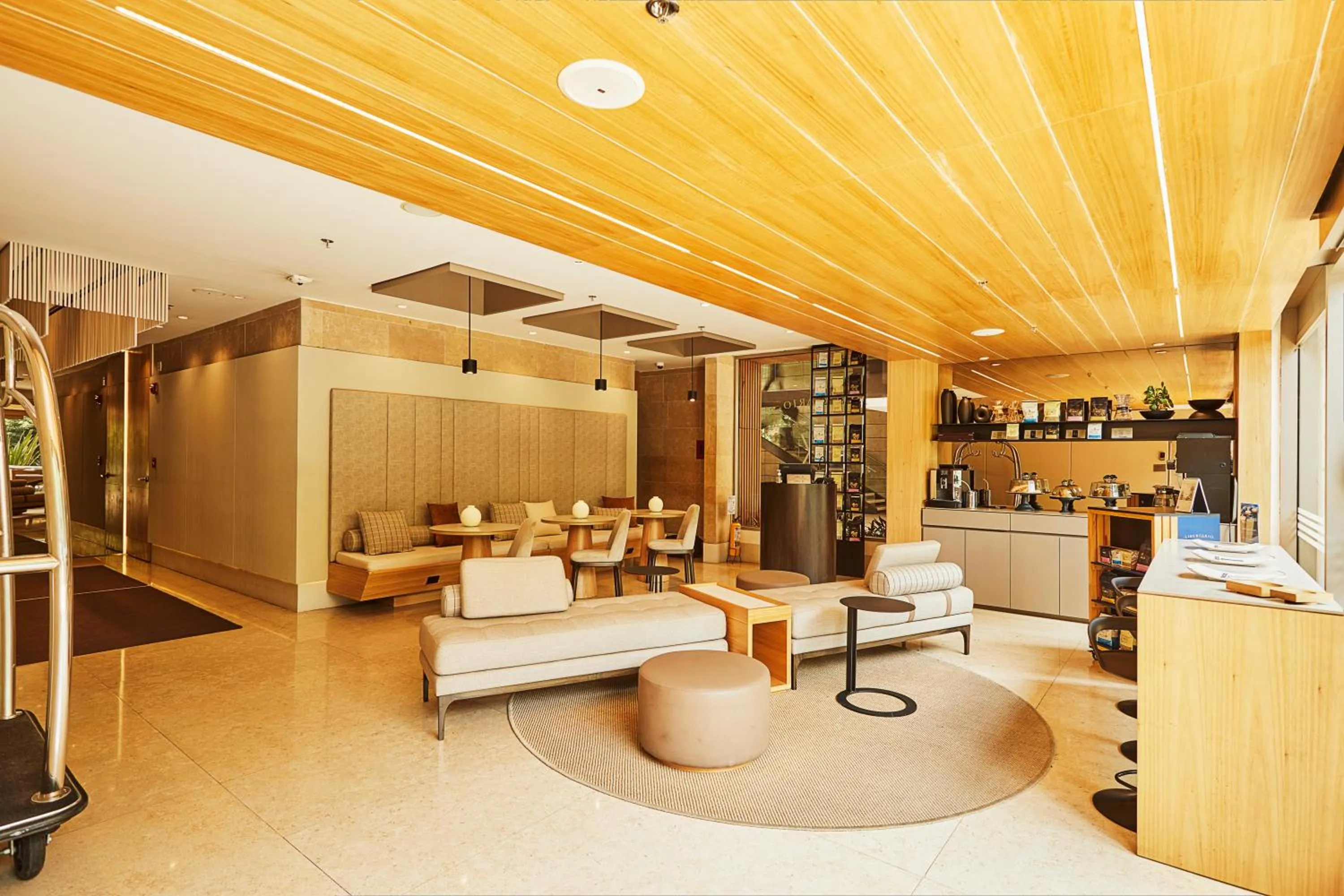 Lobby or reception in EK Hotel By Preferred Hotels Group