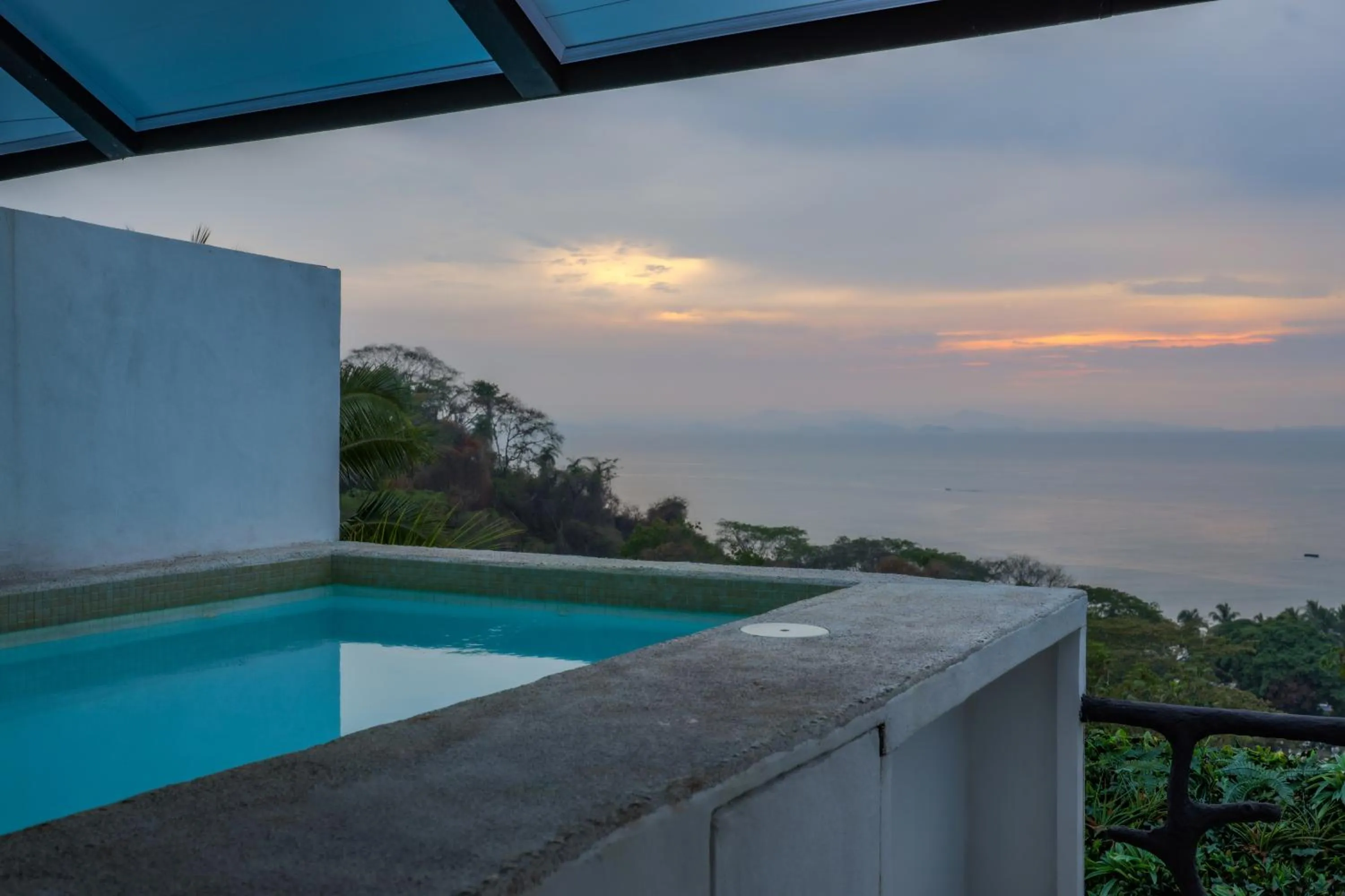 Akua Suites Ocean View