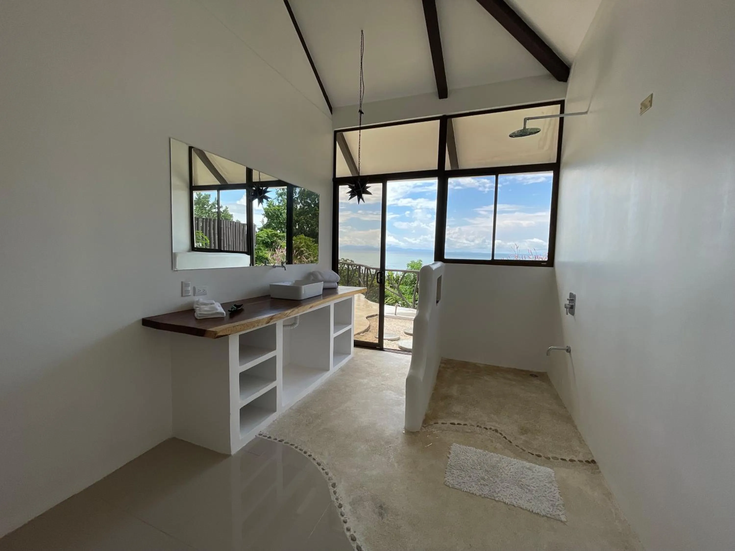 Bathroom in Akua Suites Ocean View