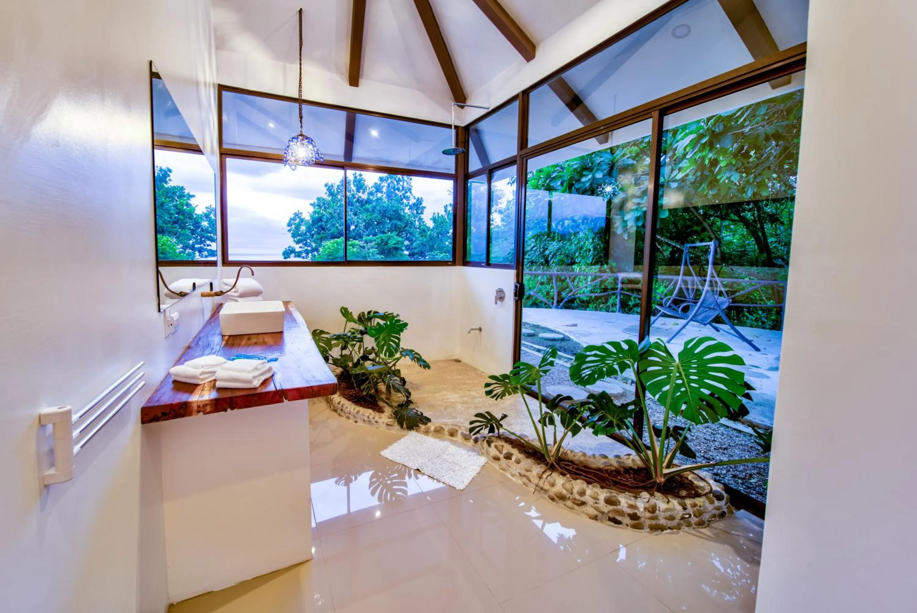 Bathroom in Akua Suites Ocean View