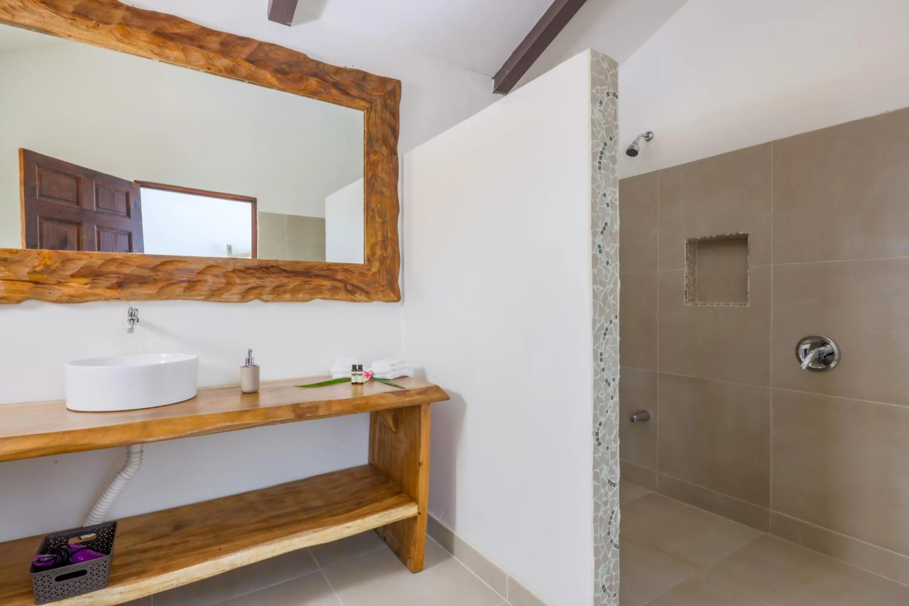 Akua Suites Ocean View