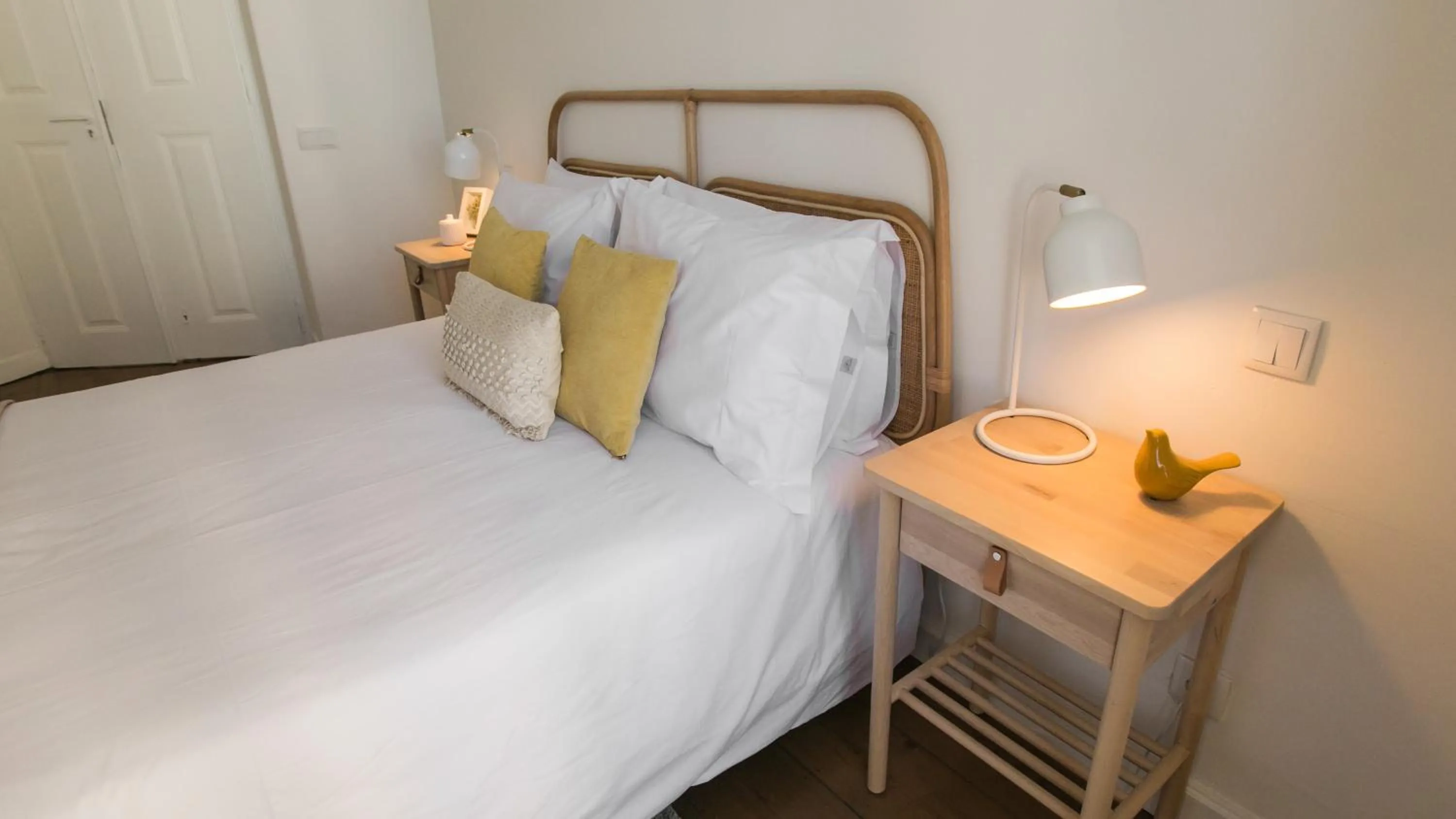 Decorative detail, Bed in Casa Soure Suites and Apartments