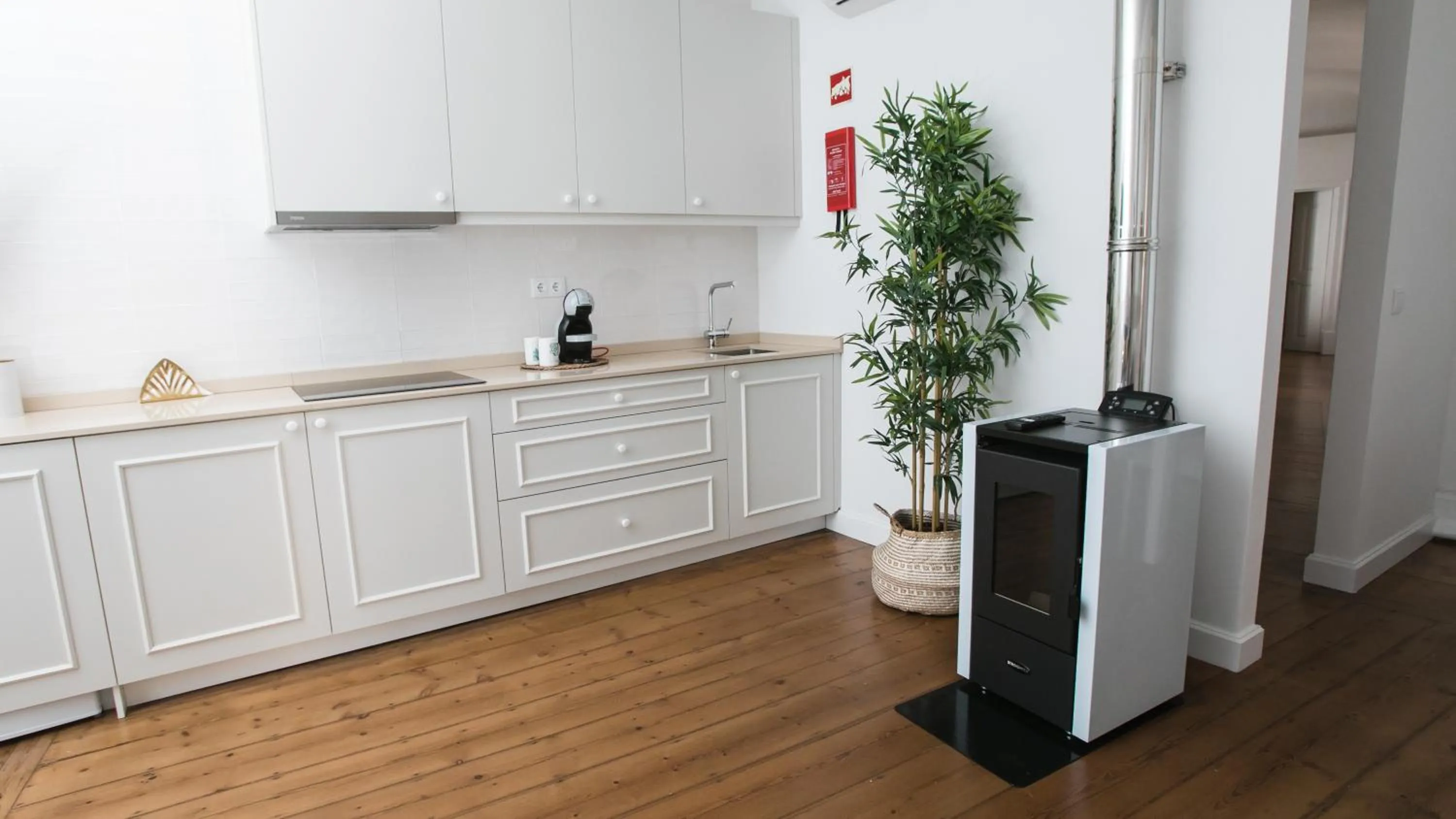 Coffee/tea facilities in Casa Soure Suites and Apartments