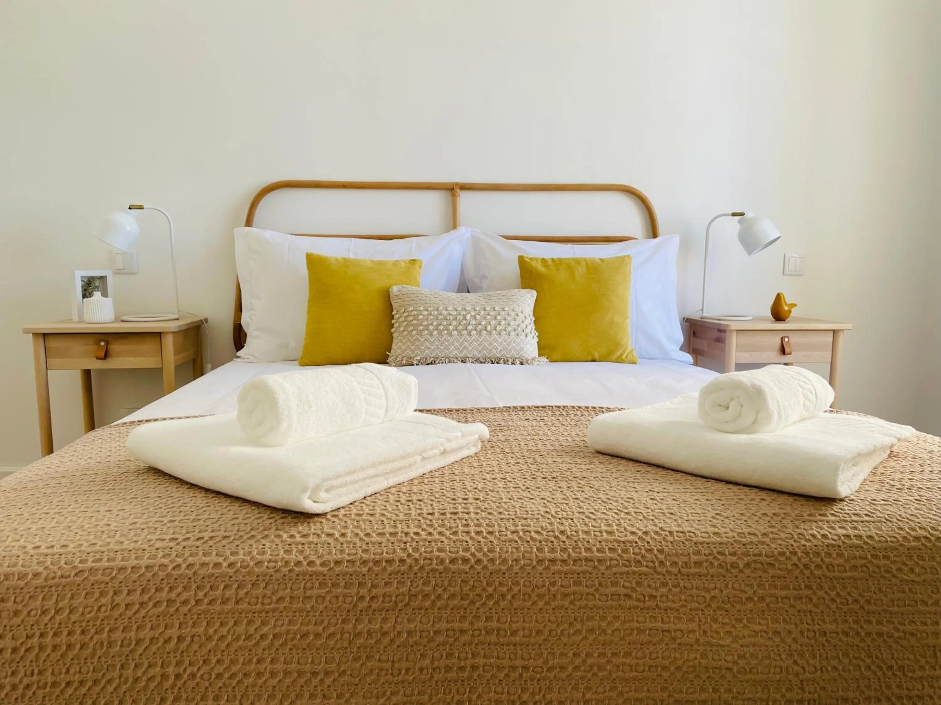 Bed in Casa Soure Suites and Apartments