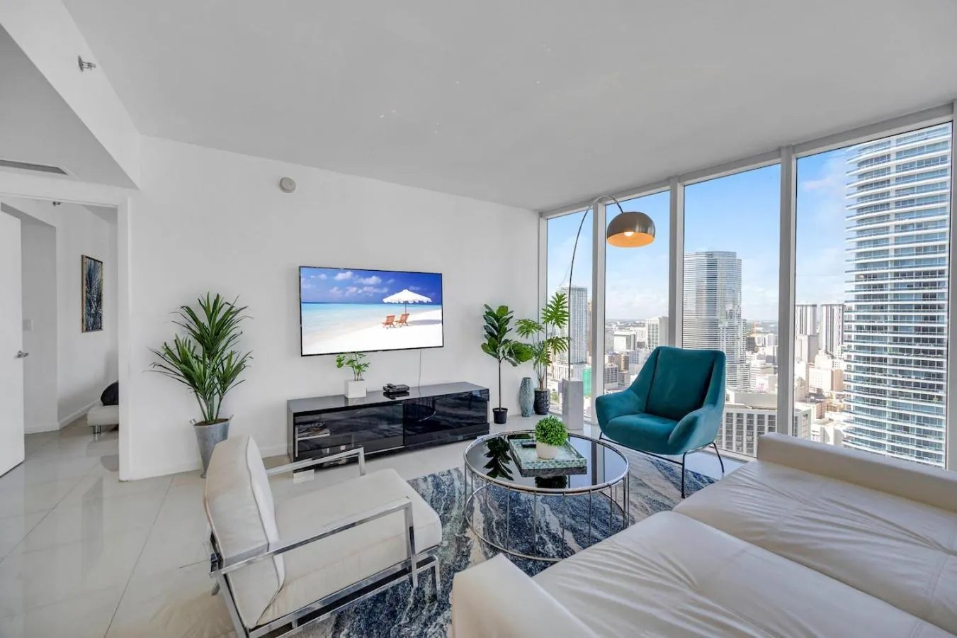 *W ICON BRICKELL- LUXURY 2BR HIGHRISE CORNER CONDO**