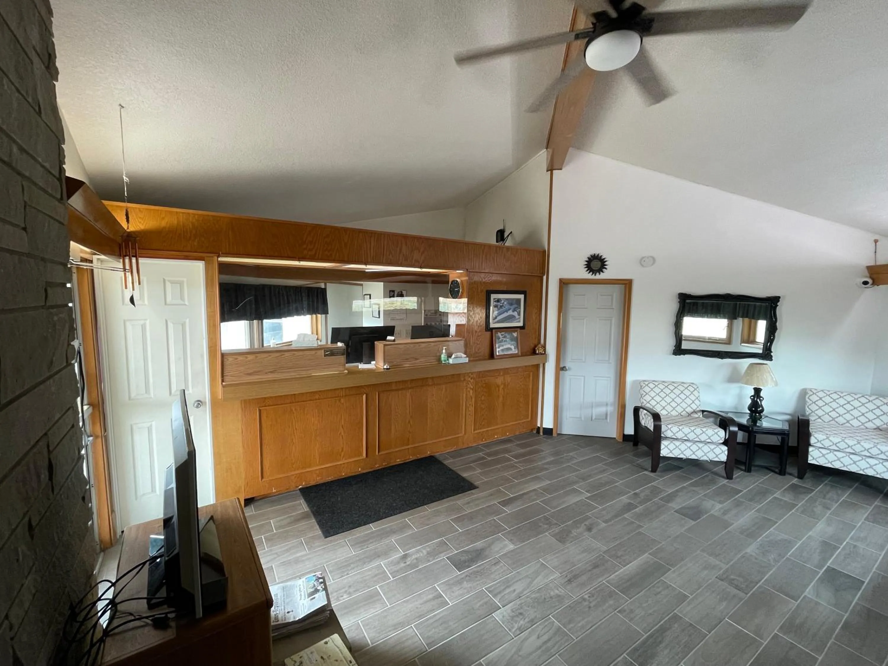 Lobby or reception in Executive Inn